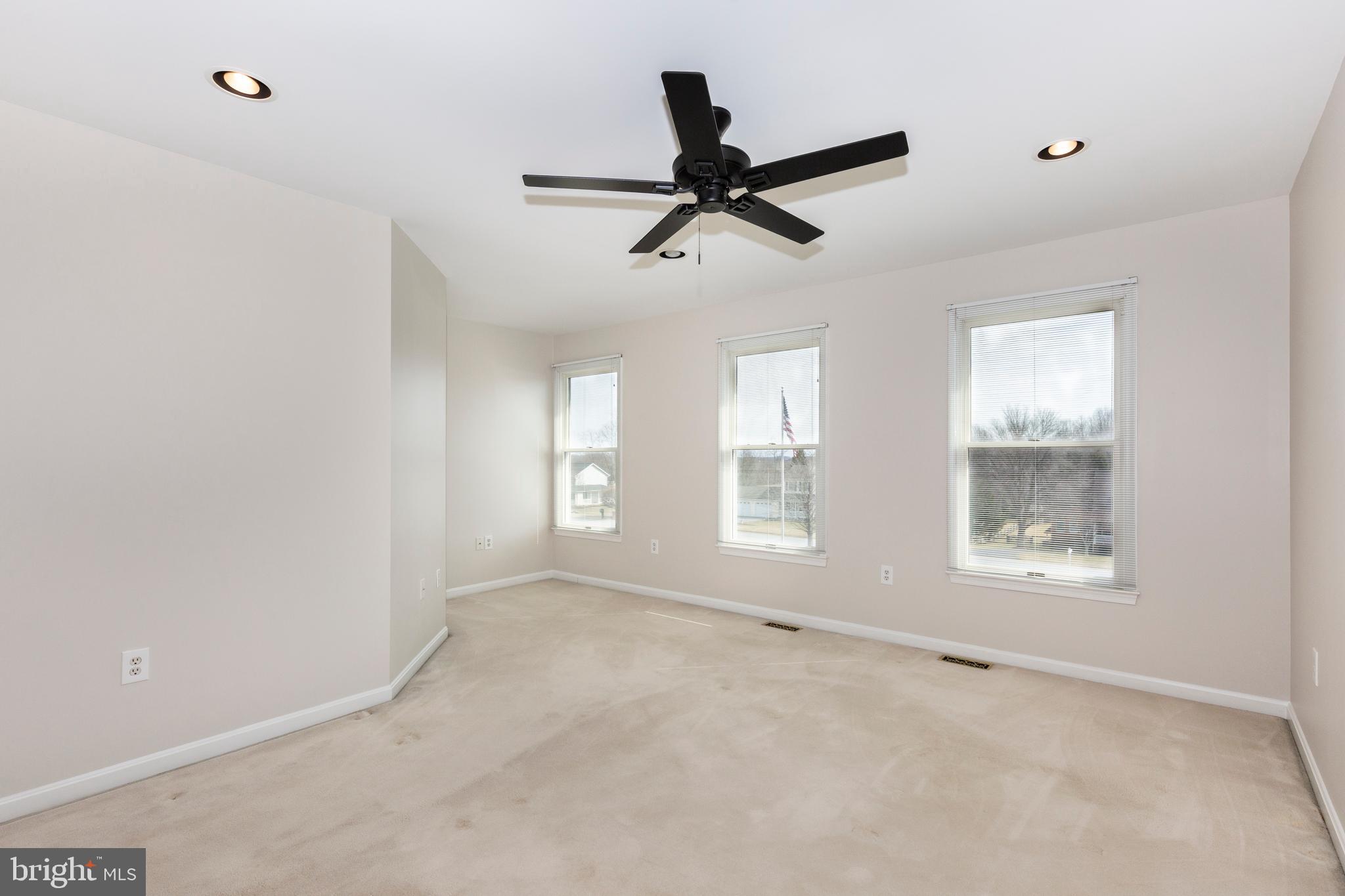 STARVIEW ESTATES - Residential