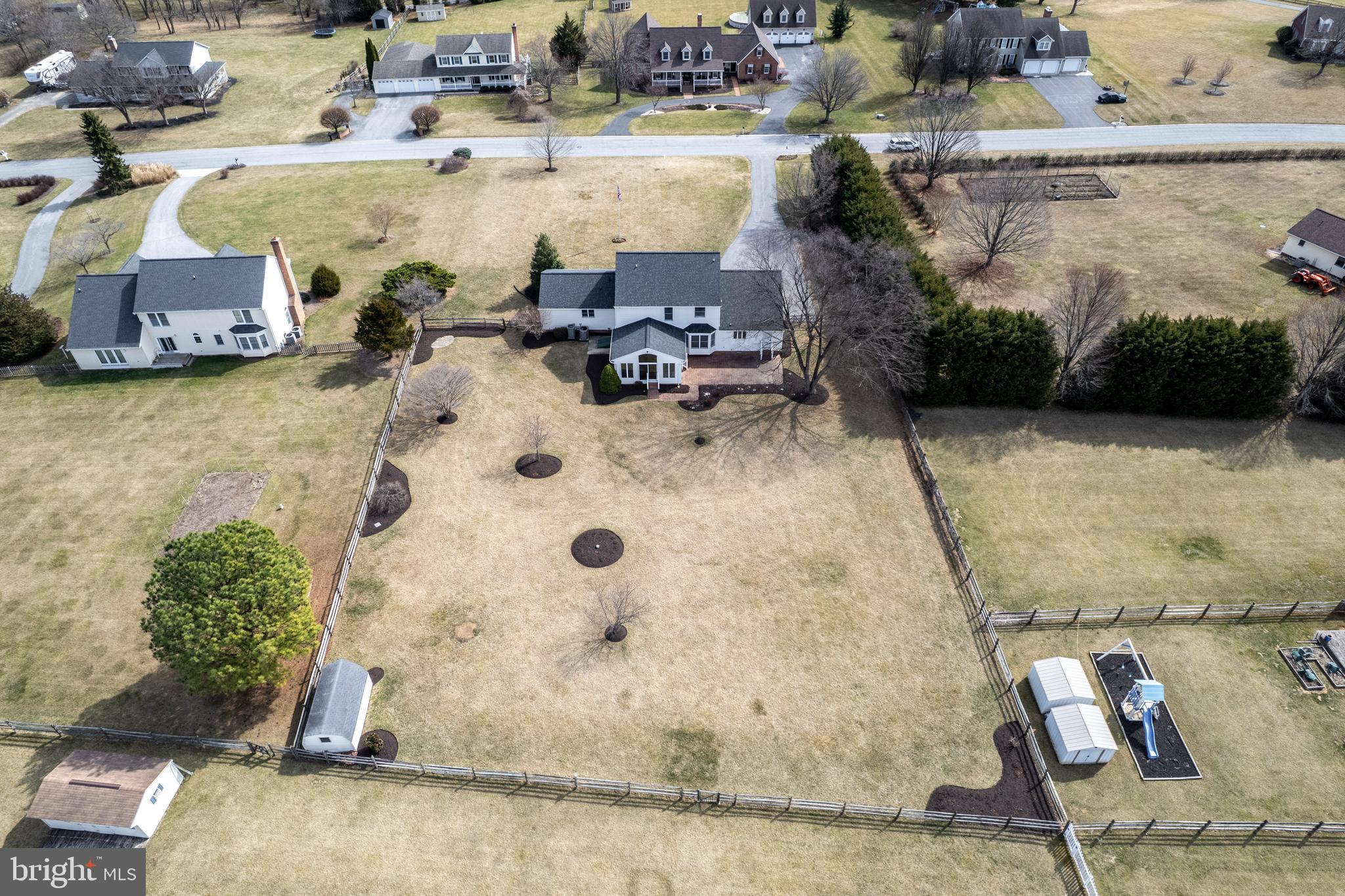 STARVIEW ESTATES - Residential