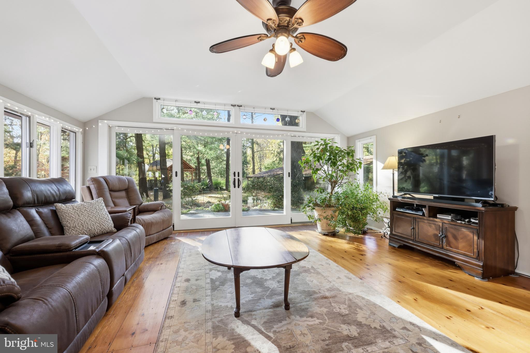 NEW HOPE HILLS - Residential