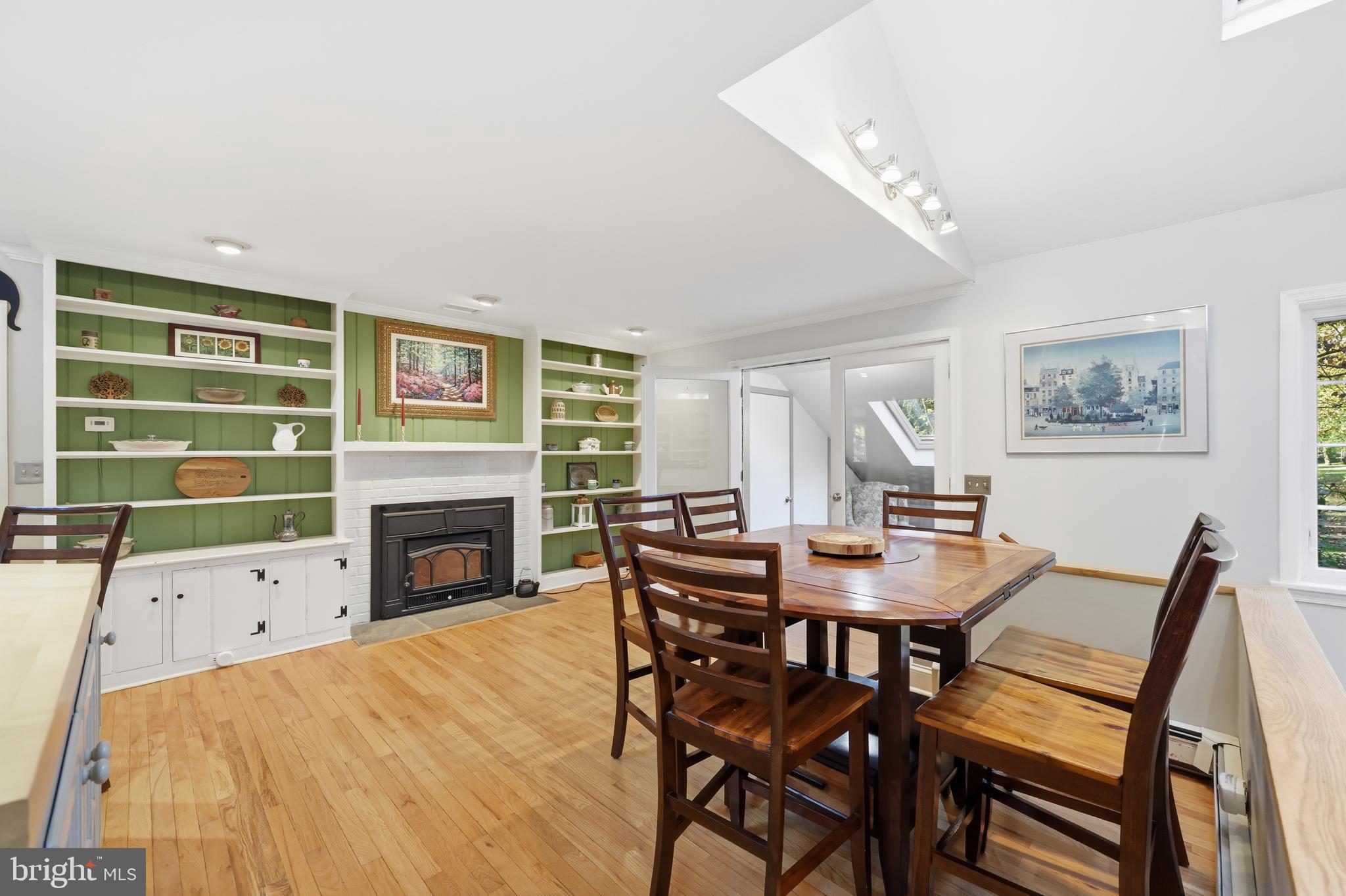 1895 AQUETONG ROAD