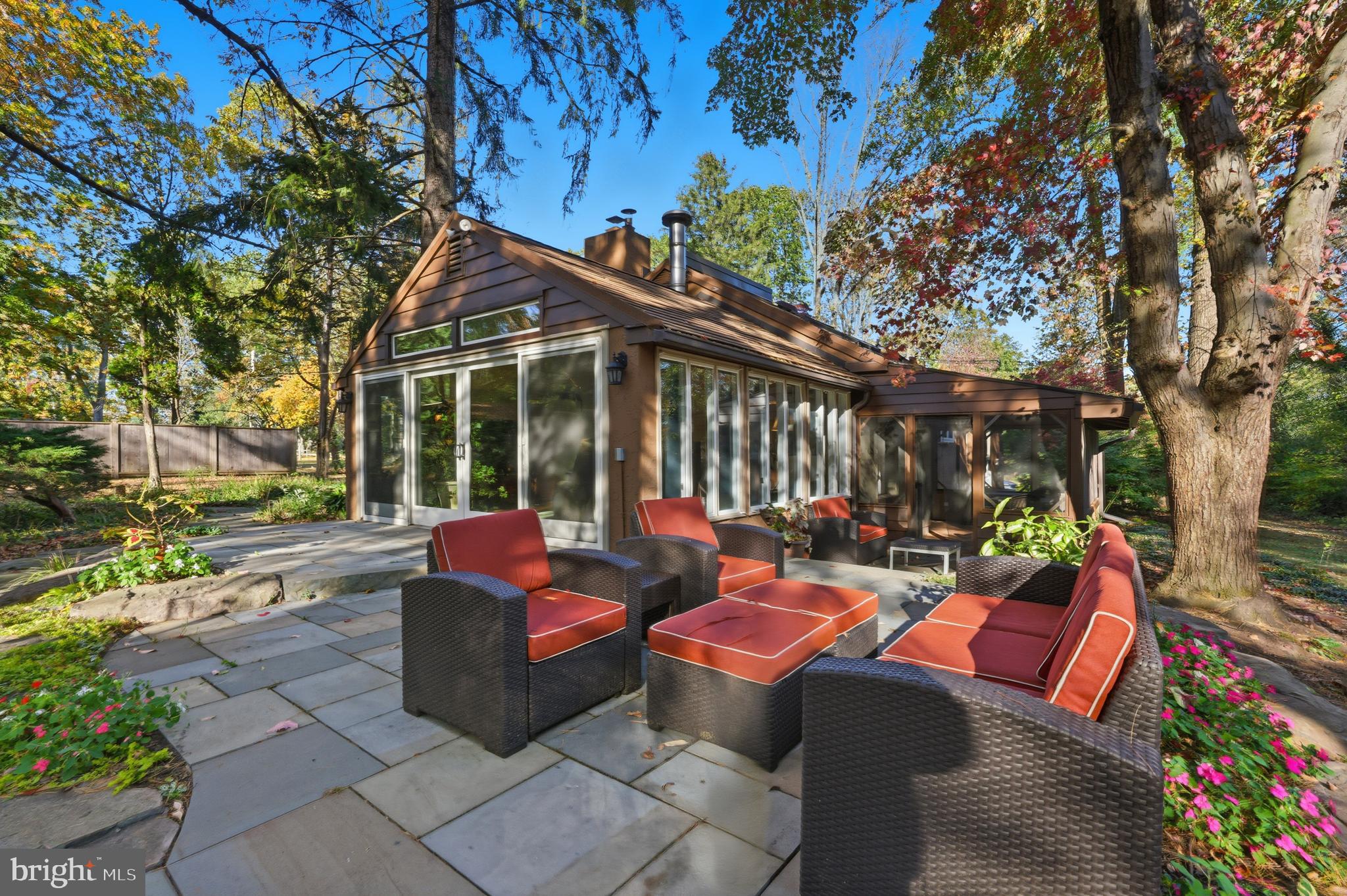 NEW HOPE HILLS - Residential