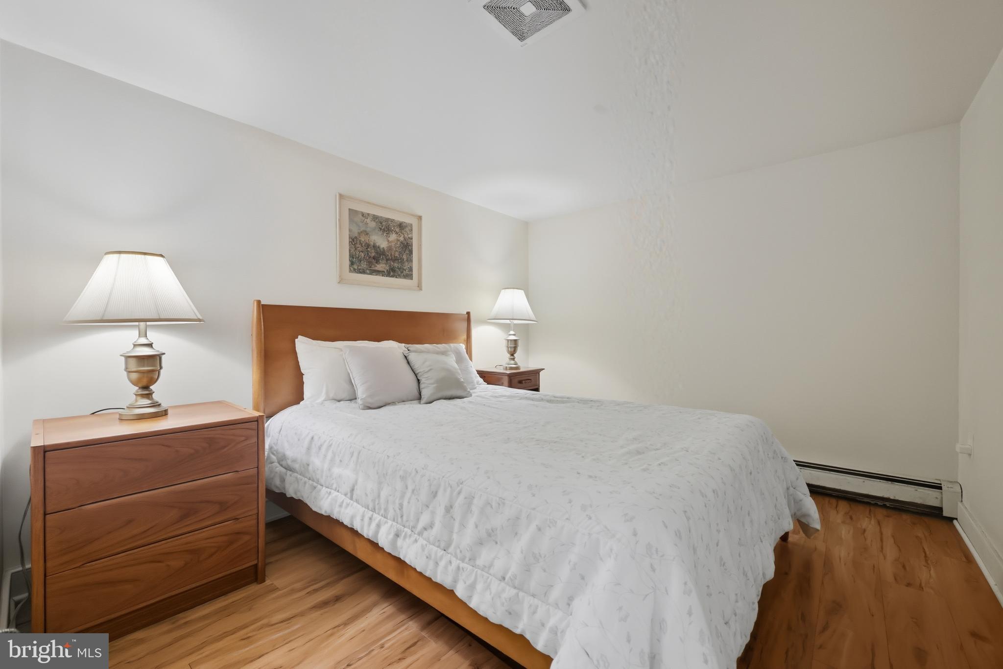 NEW HOPE HILLS - Residential