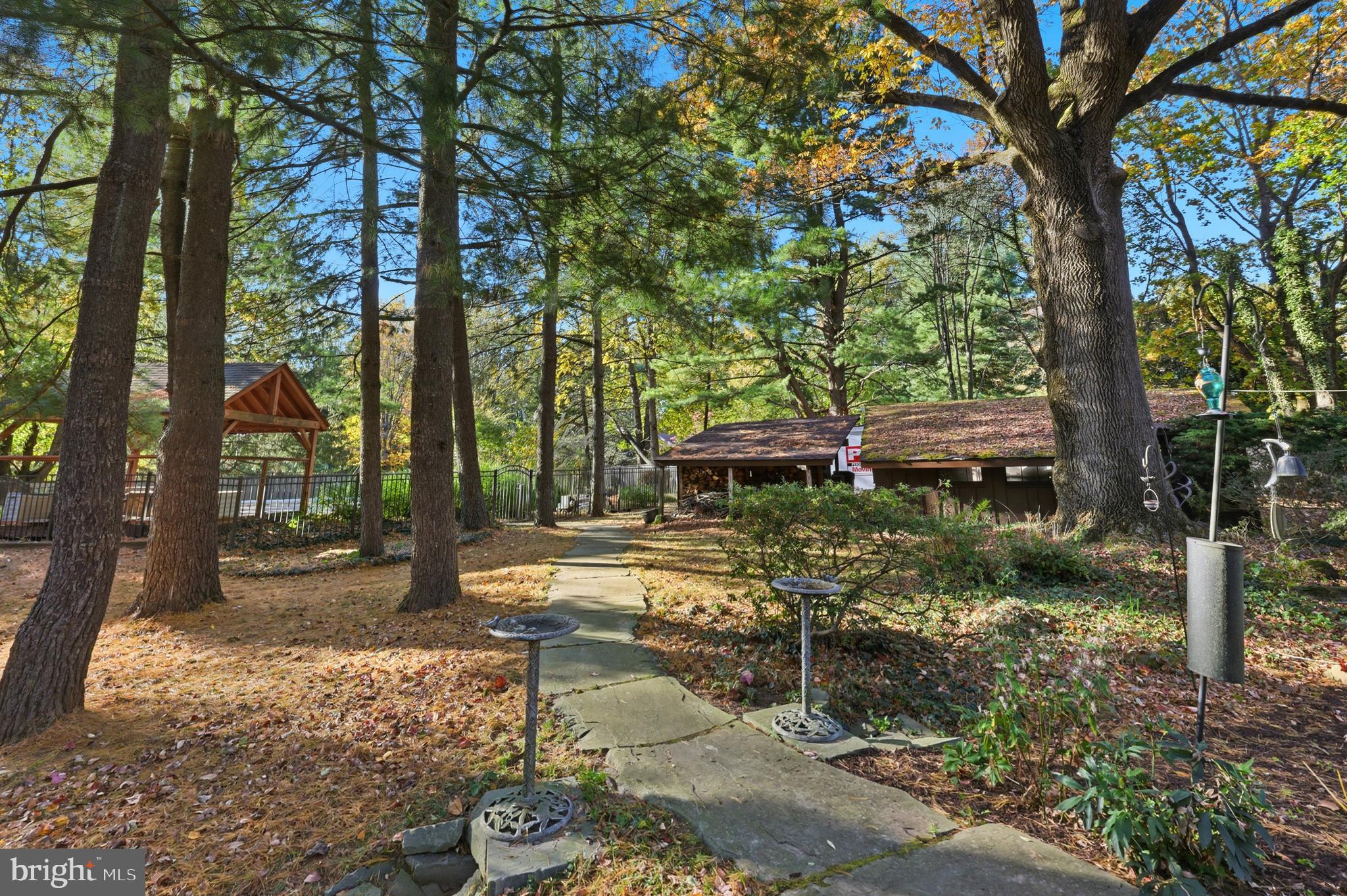 NEW HOPE HILLS - Residential