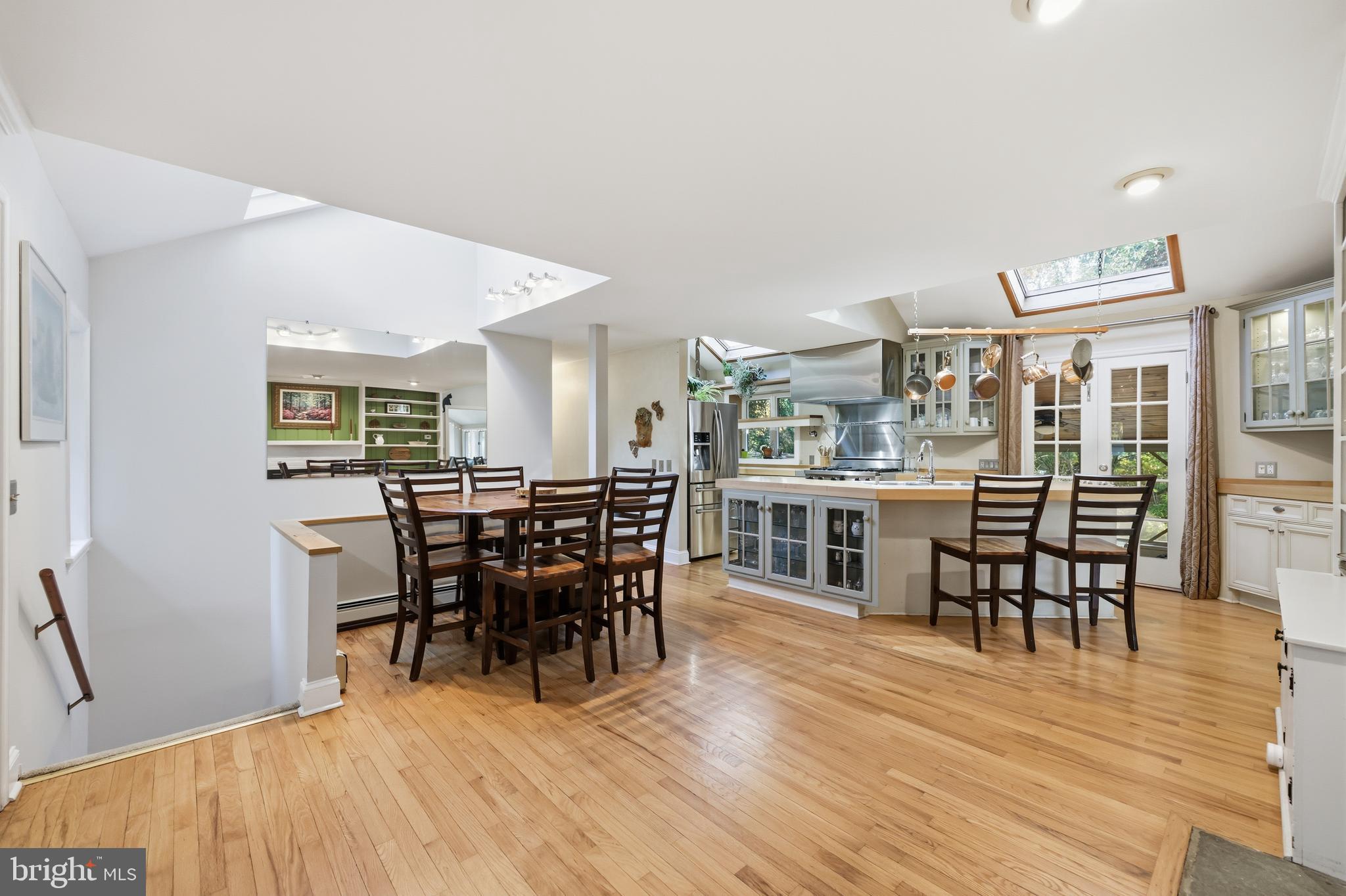 NEW HOPE HILLS - Residential