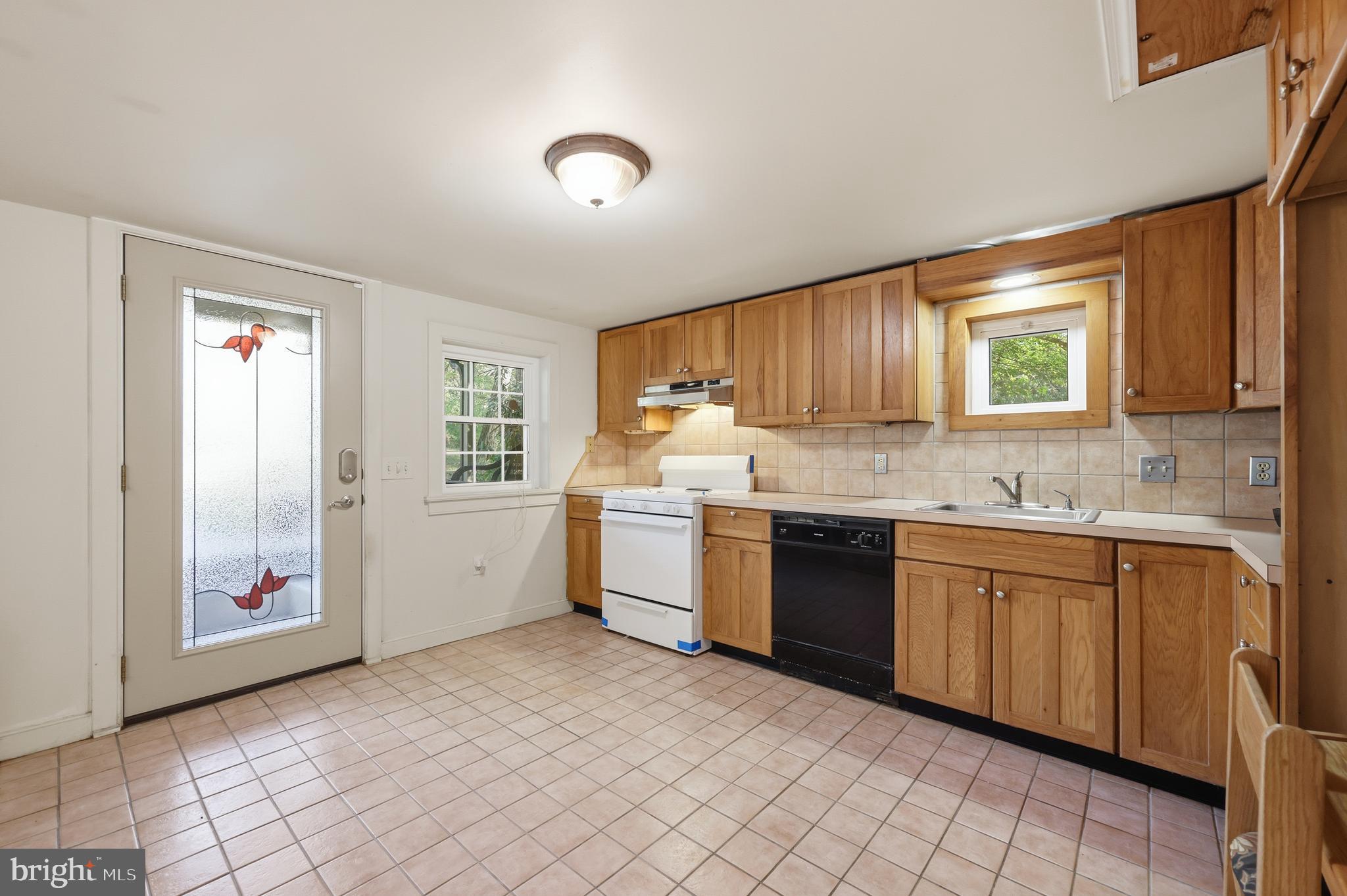 NEW HOPE HILLS - Residential