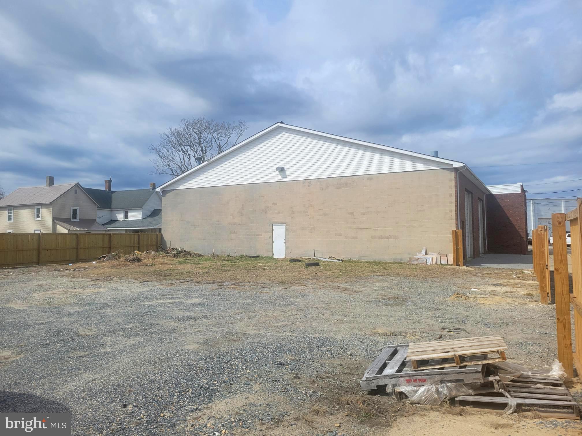 406-408-410-412-414-416 MARTIN STREET