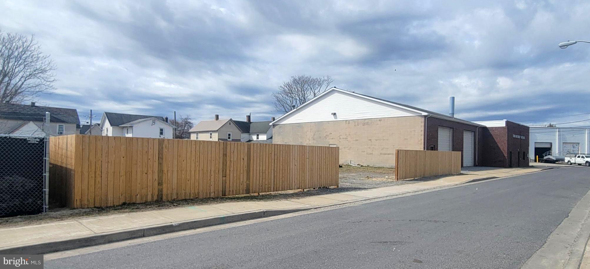 406-408-410-412-414-416 MARTIN STREET