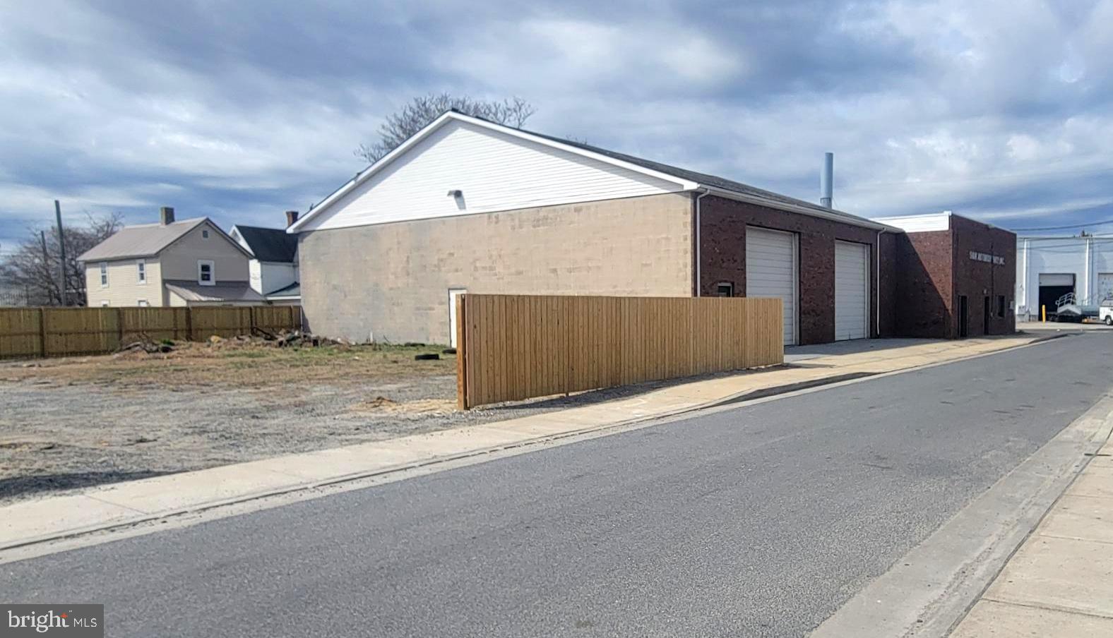 406-408-410-412-414-416 MARTIN STREET