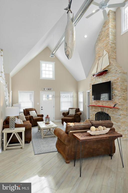 CAINE KEYS II - Residential