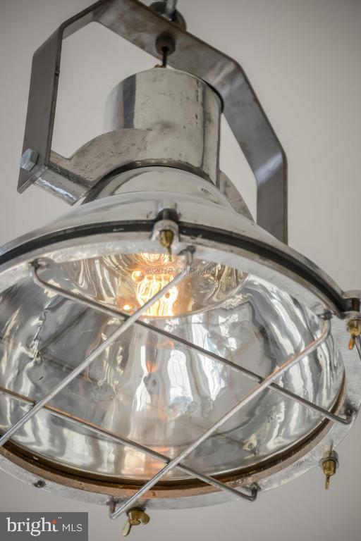 CAINE KEYS II - Residential