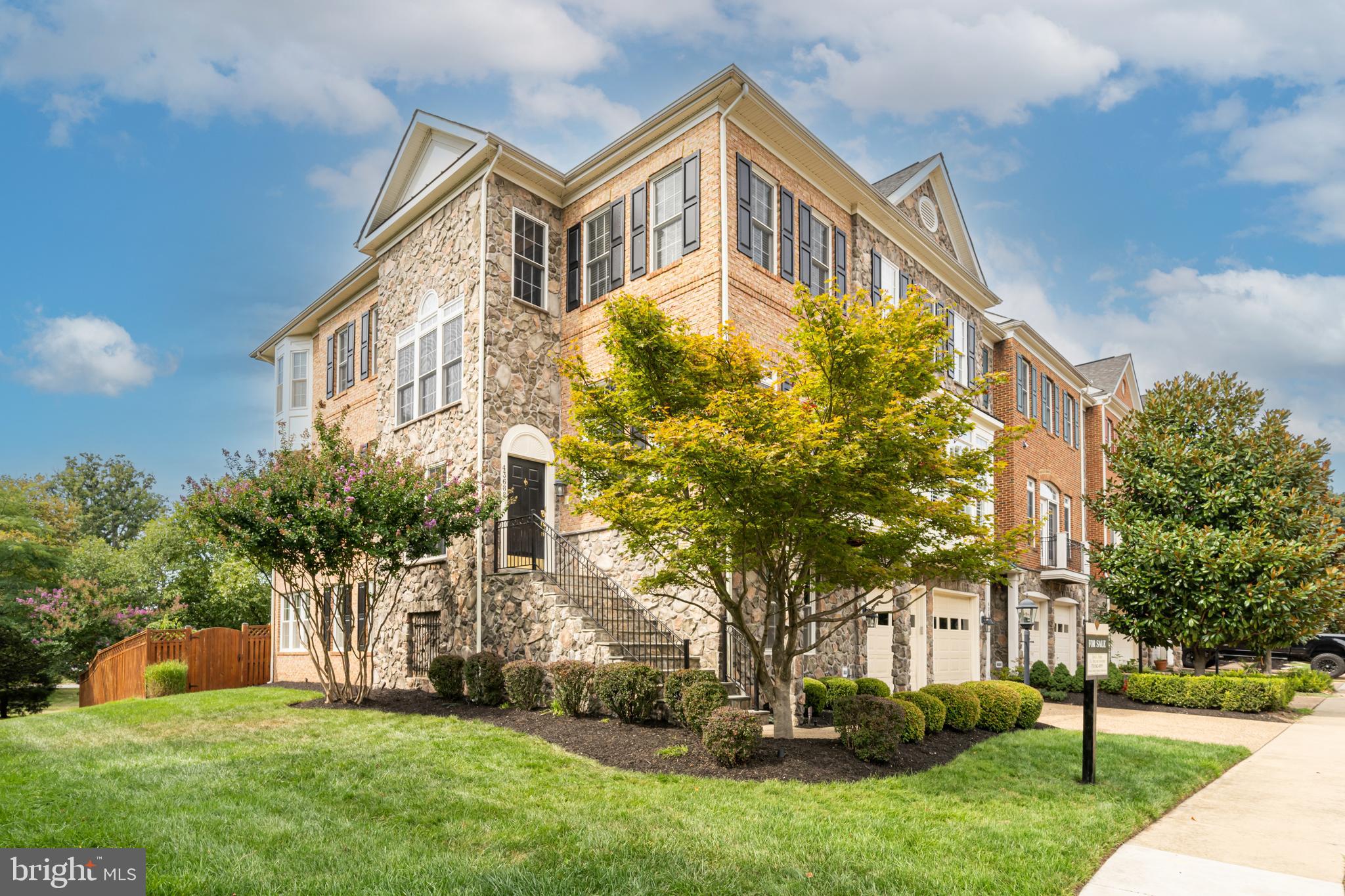43688 LEES MILL SQUARE