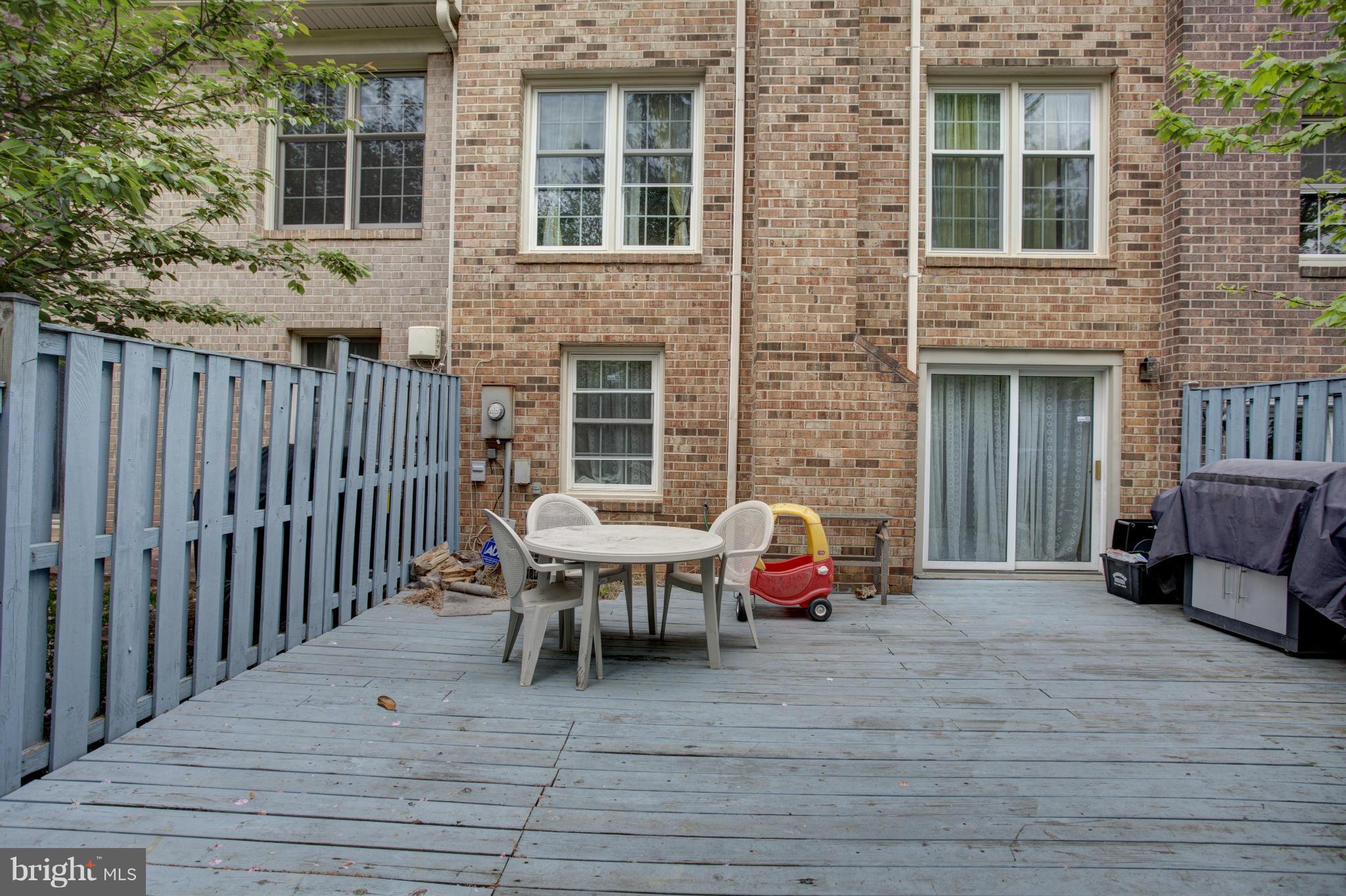 LAFAYETTE PARK WEST - Residential