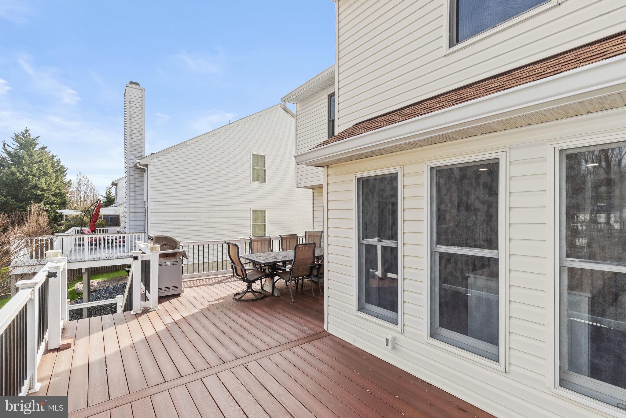 CONSTANT FRIENDSHIP - Residential