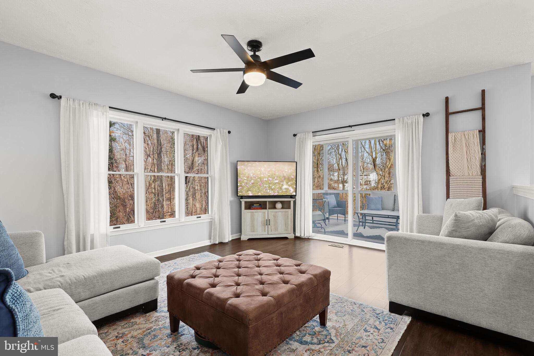 CONSTANT FRIENDSHIP - Residential