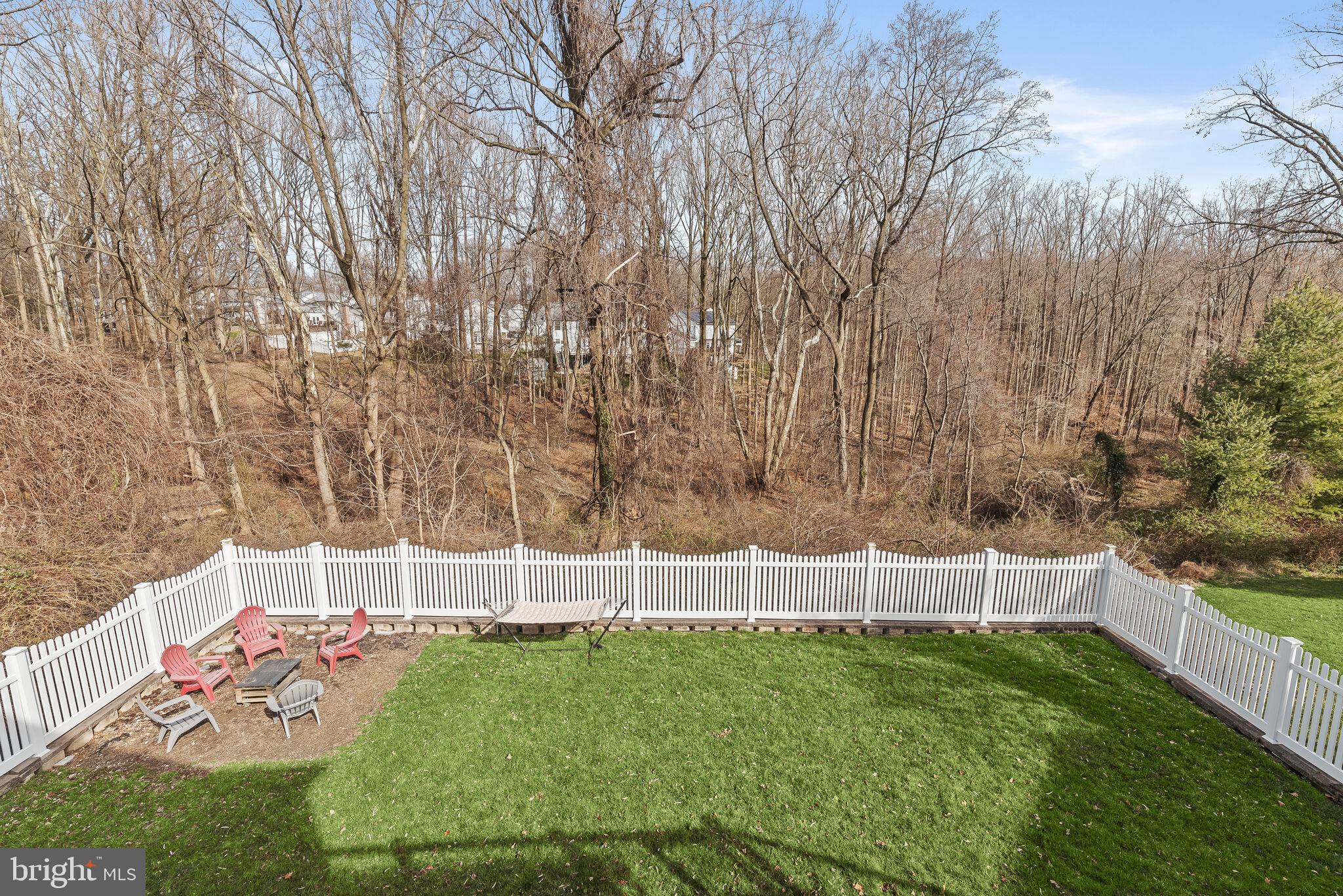 CONSTANT FRIENDSHIP - Residential