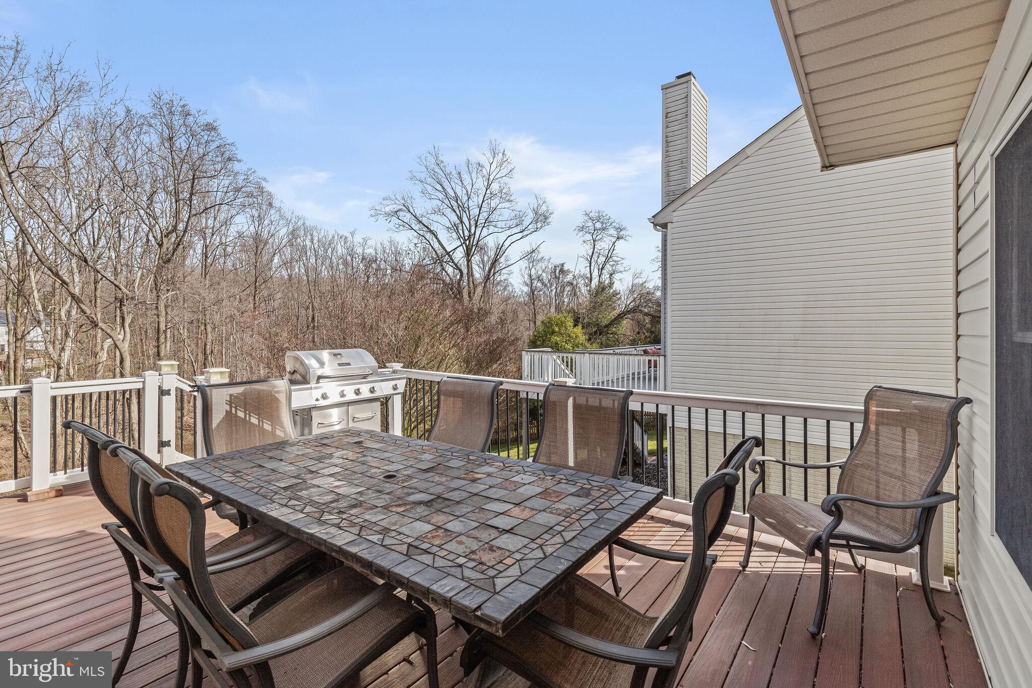 CONSTANT FRIENDSHIP - Residential