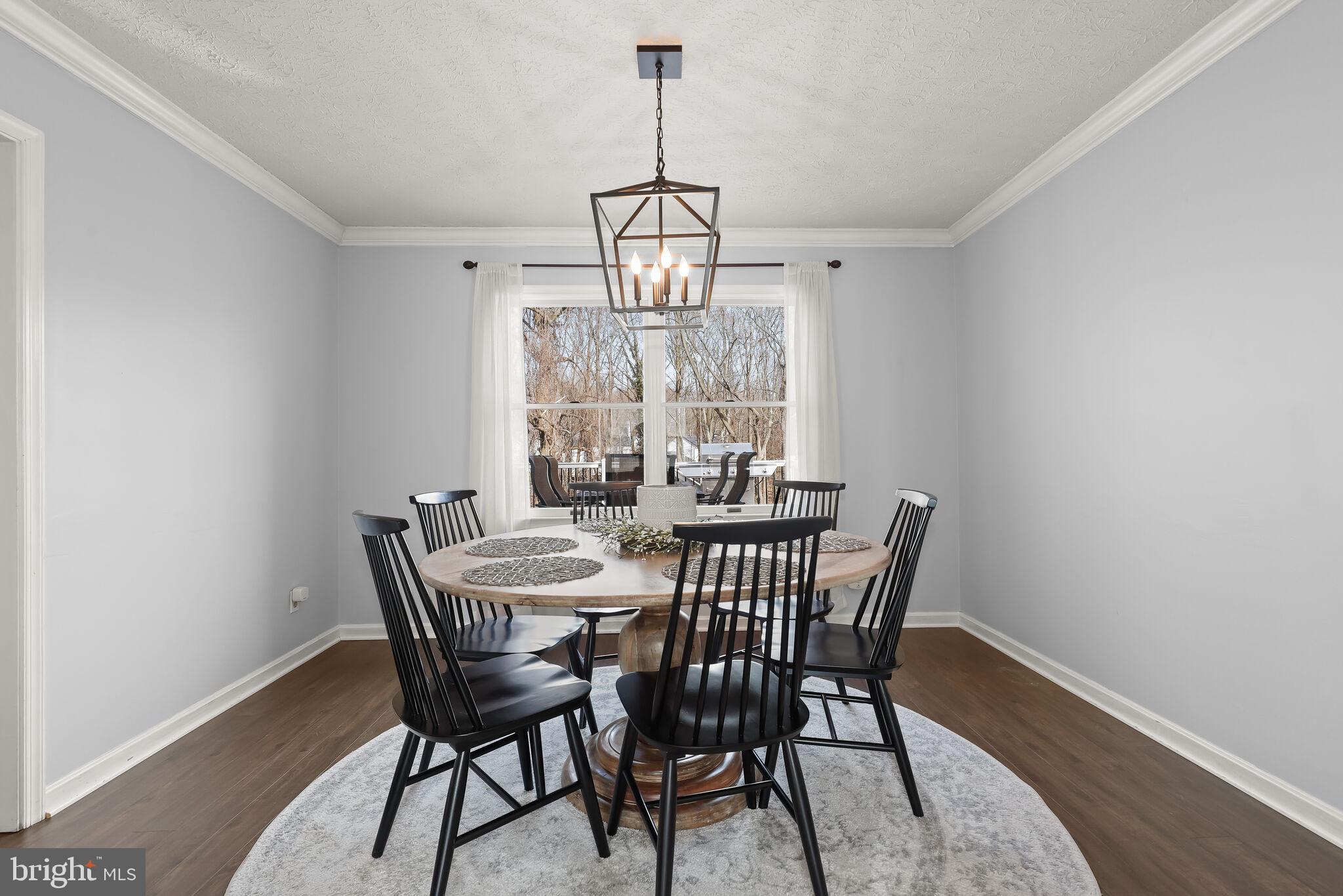 CONSTANT FRIENDSHIP - Residential