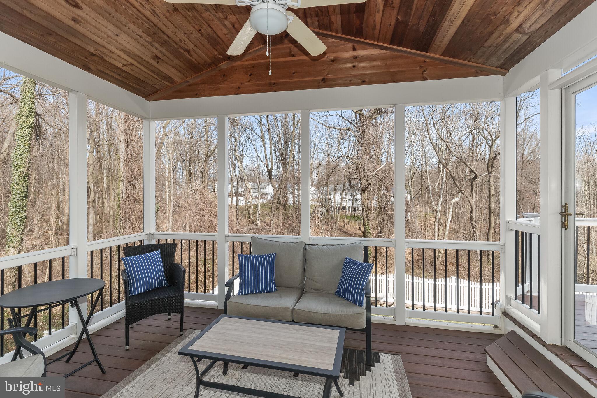 CONSTANT FRIENDSHIP - Residential