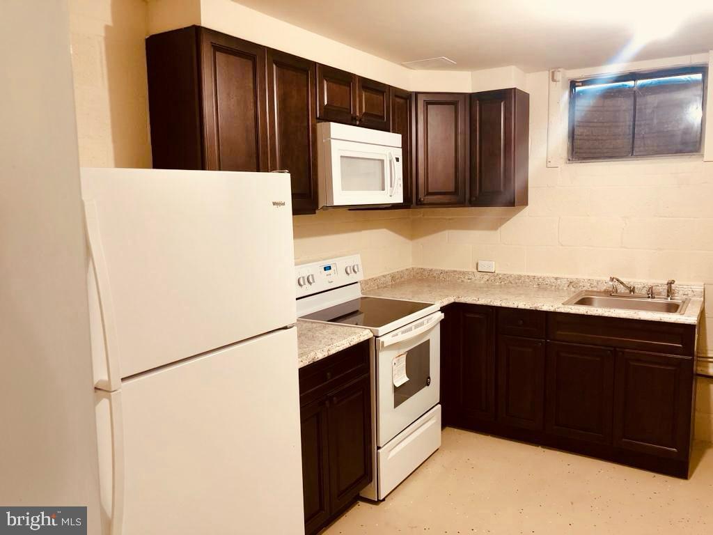 MARTINS WOODS - Residential Lease