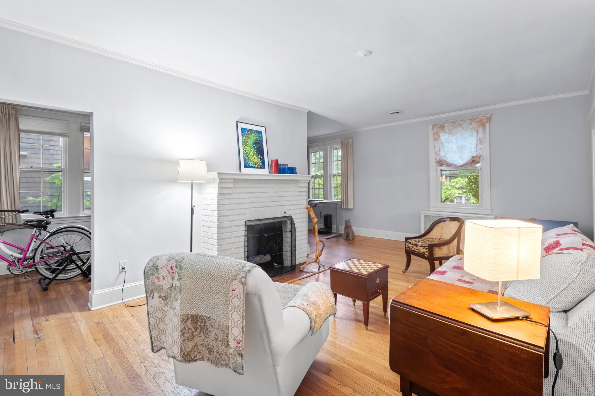 ROLAND PARK - Residential