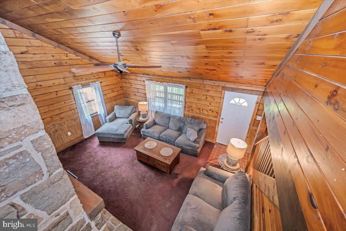 2635 VALLEY ROAD