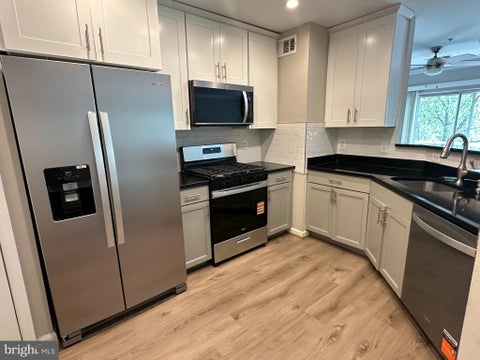 Townhouse For Rent - 12834 Fair Briar Lane<br/> FAIRFAX, VA 22033