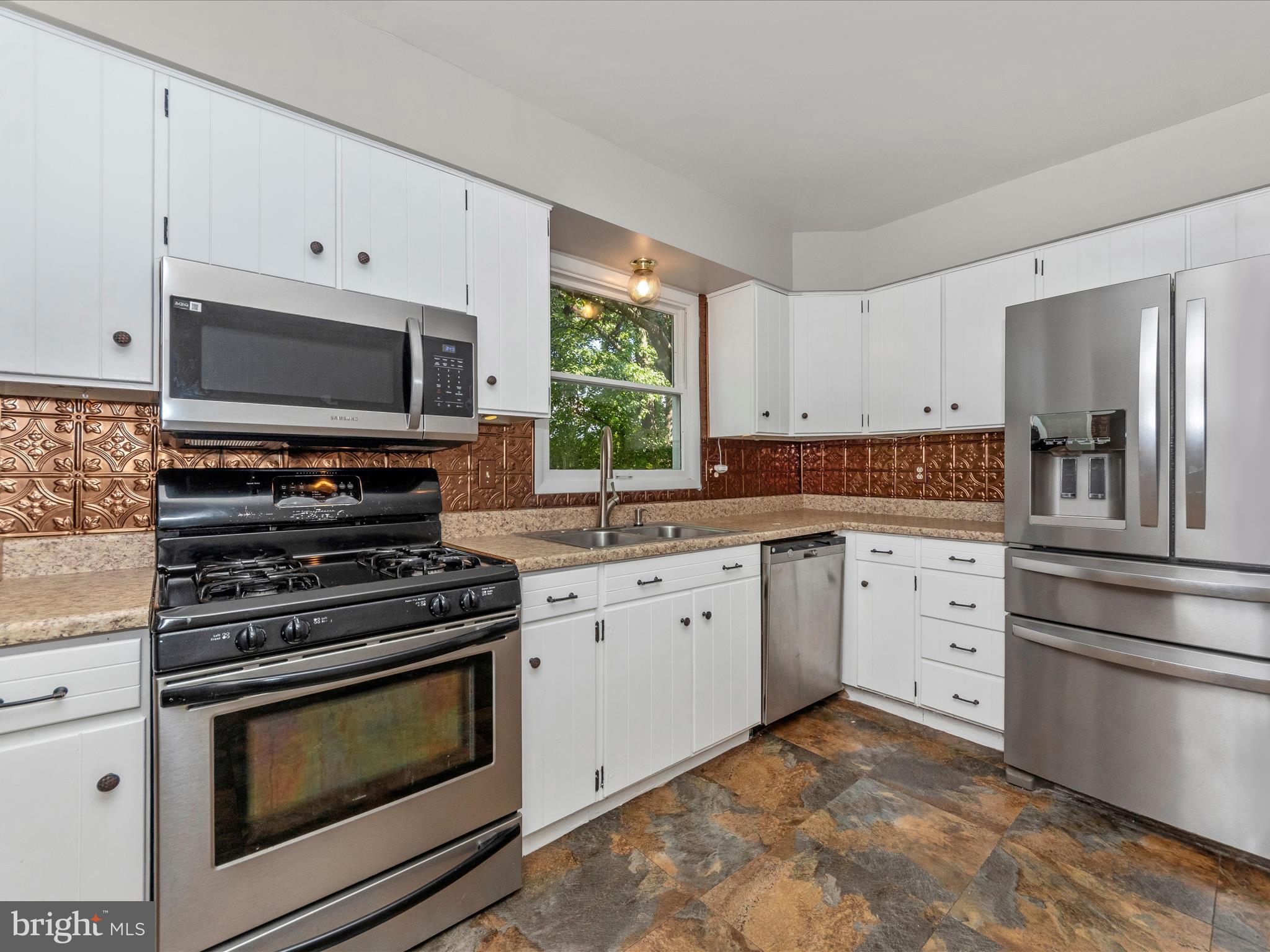 WILDE LAKE - Residential