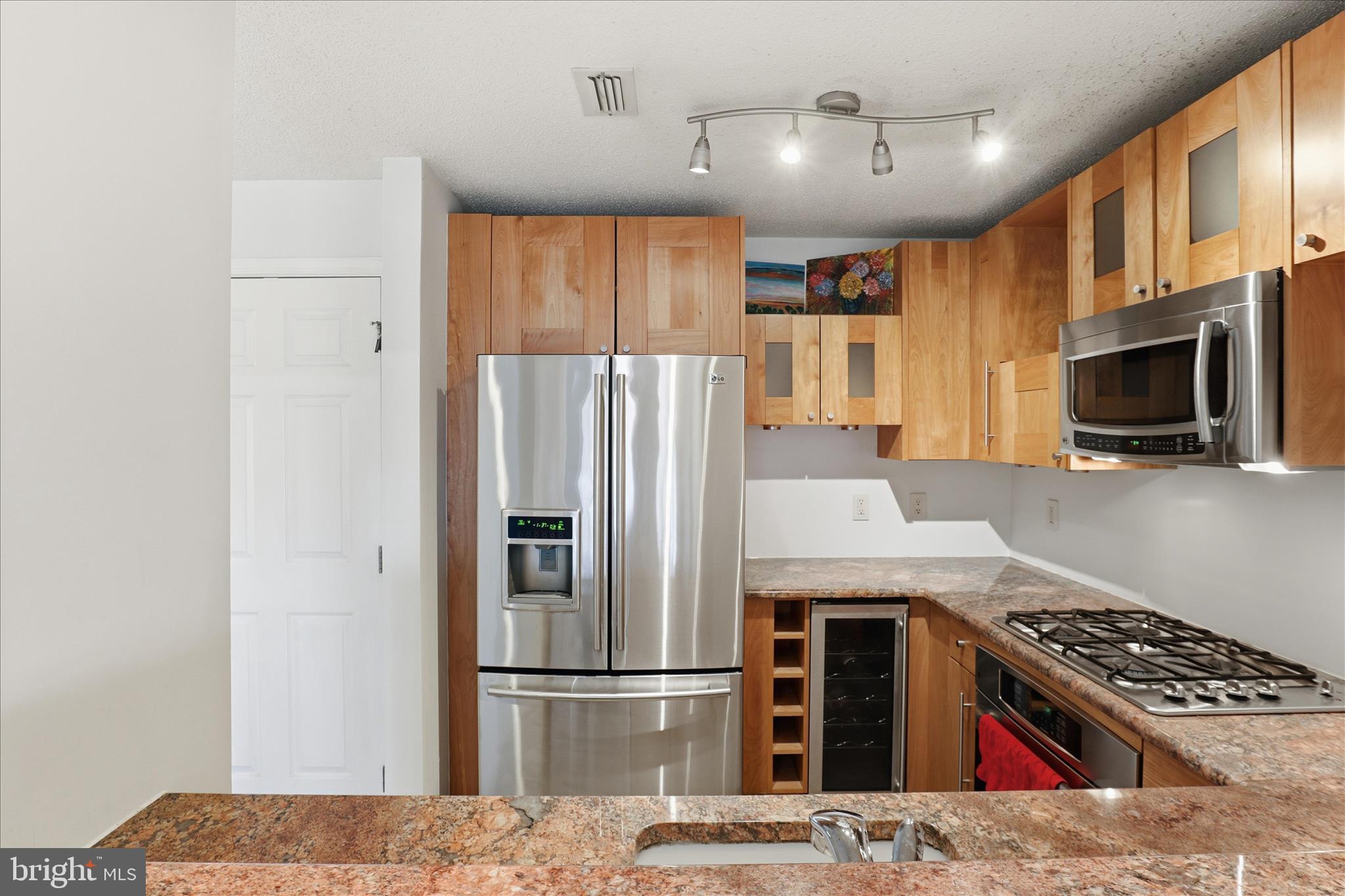 RESTON TOWN CENTER - Residential