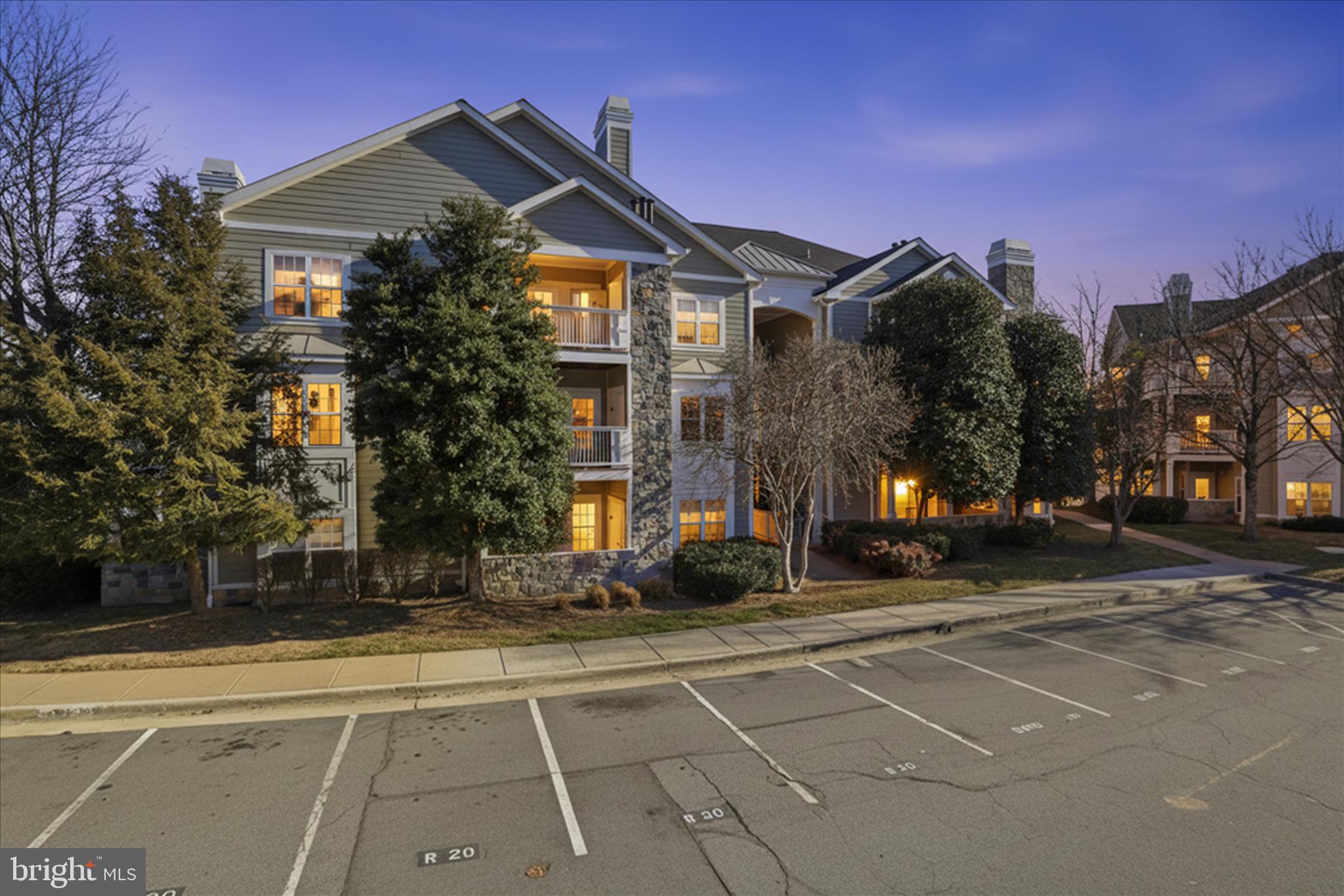 RESTON TOWN CENTER - Residential