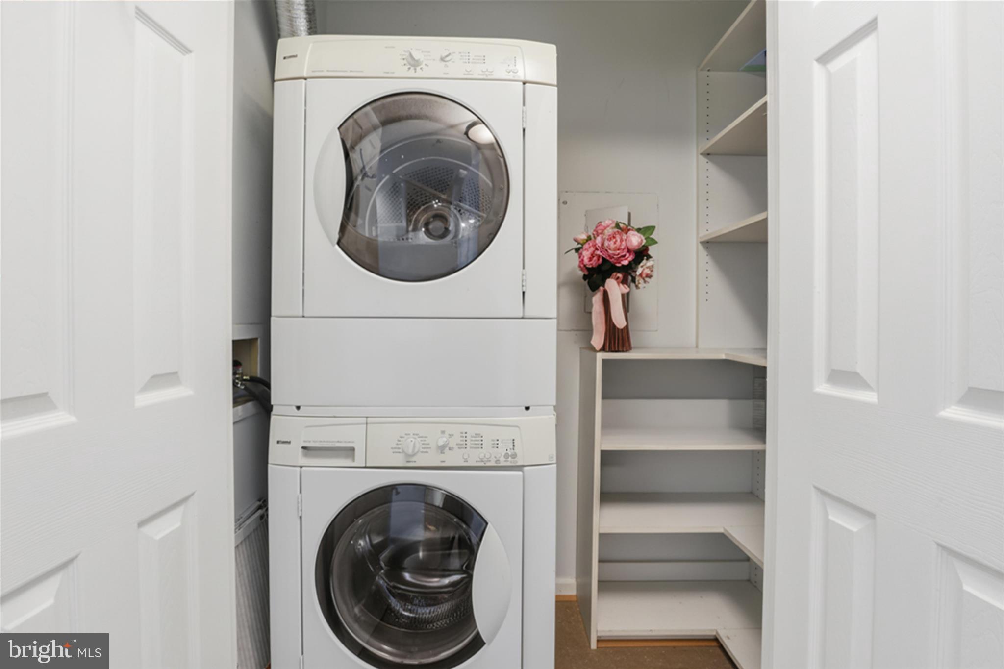 RESTON TOWN CENTER - Residential