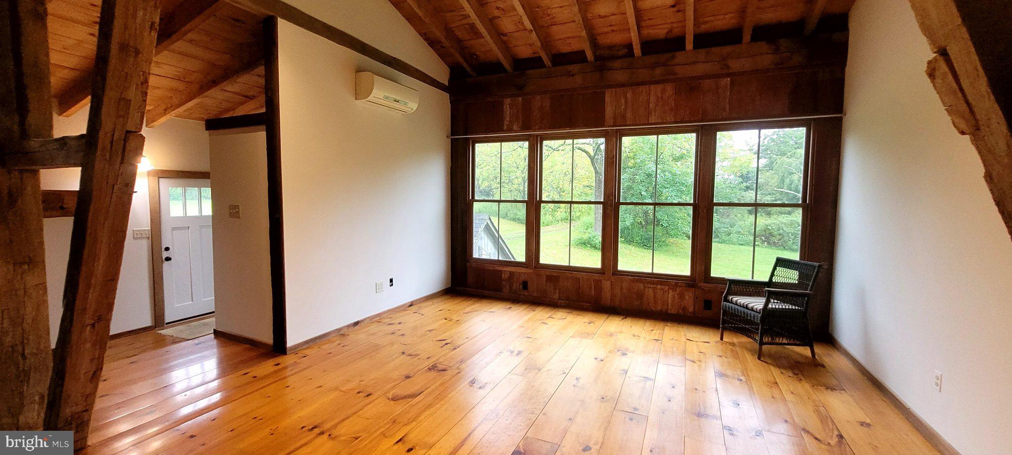 4989 VALLEY PARK ROAD BARN APARTMENT