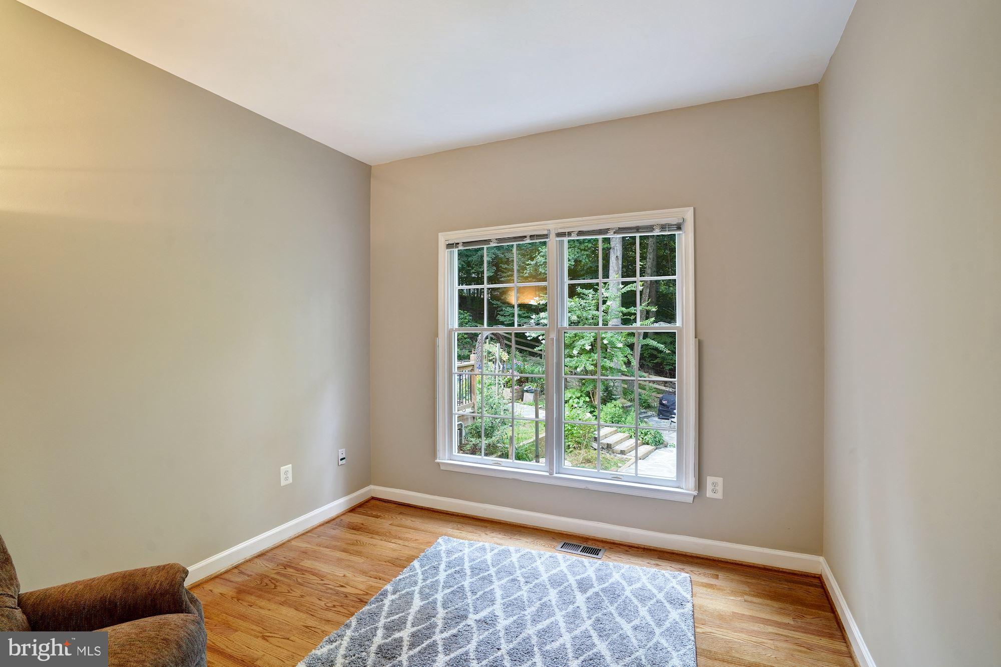 JAMISONS WOODS - Residential