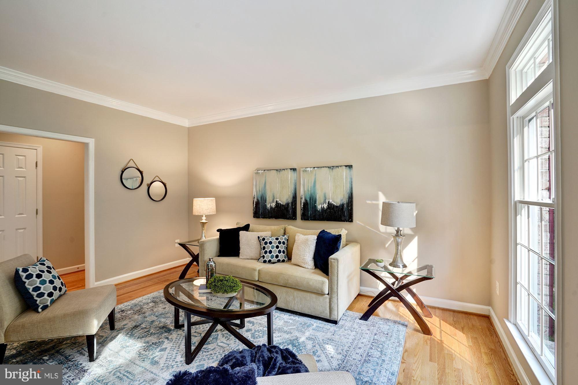 JAMISONS WOODS - Residential