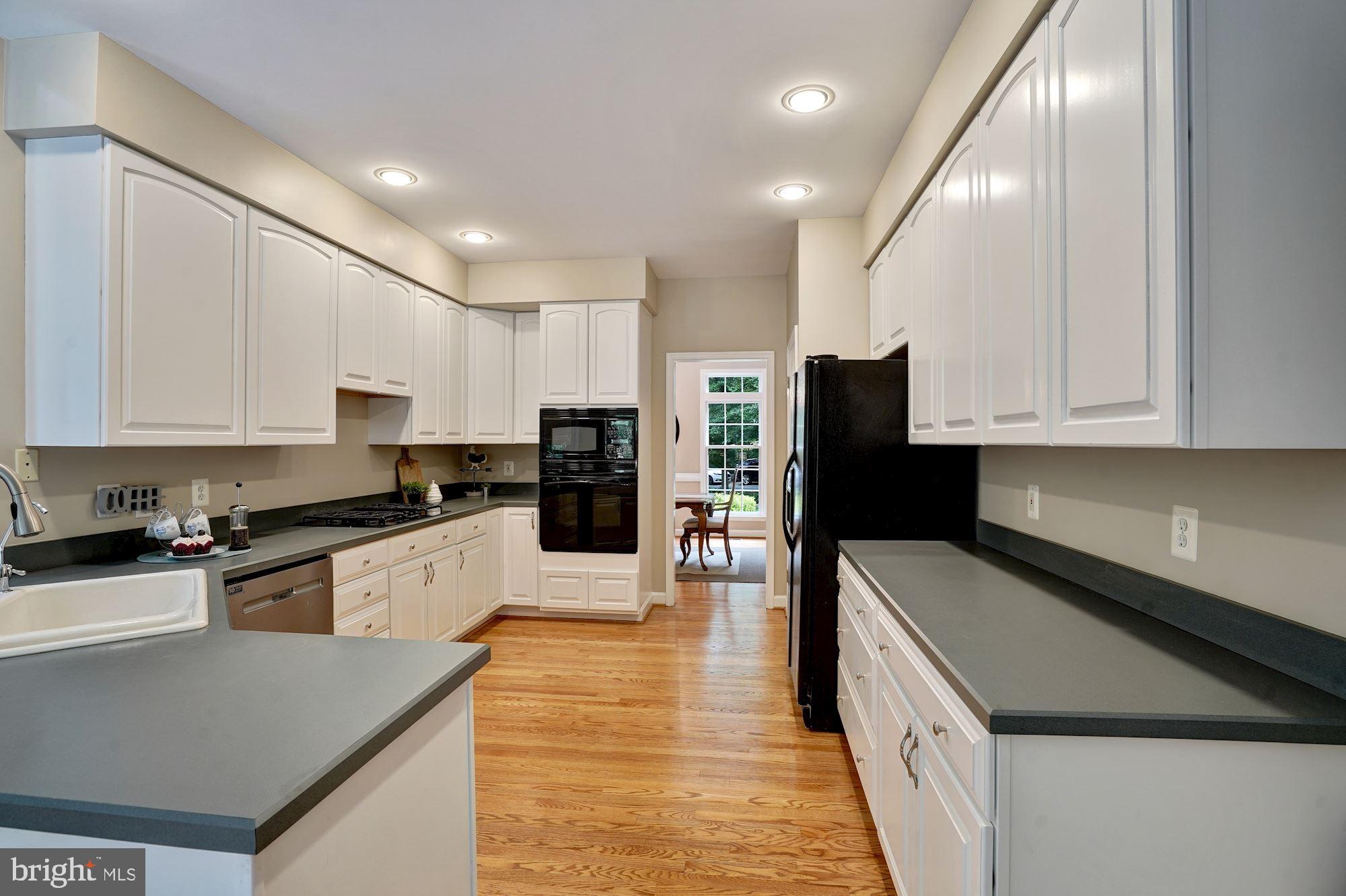 JAMISONS WOODS - Residential