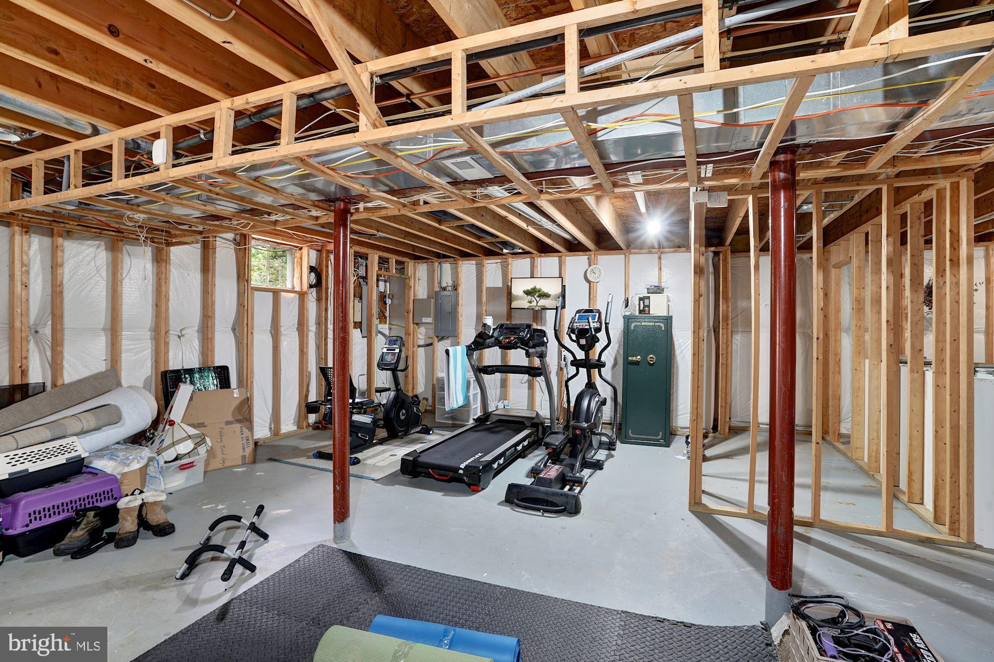 JAMISONS WOODS - Residential