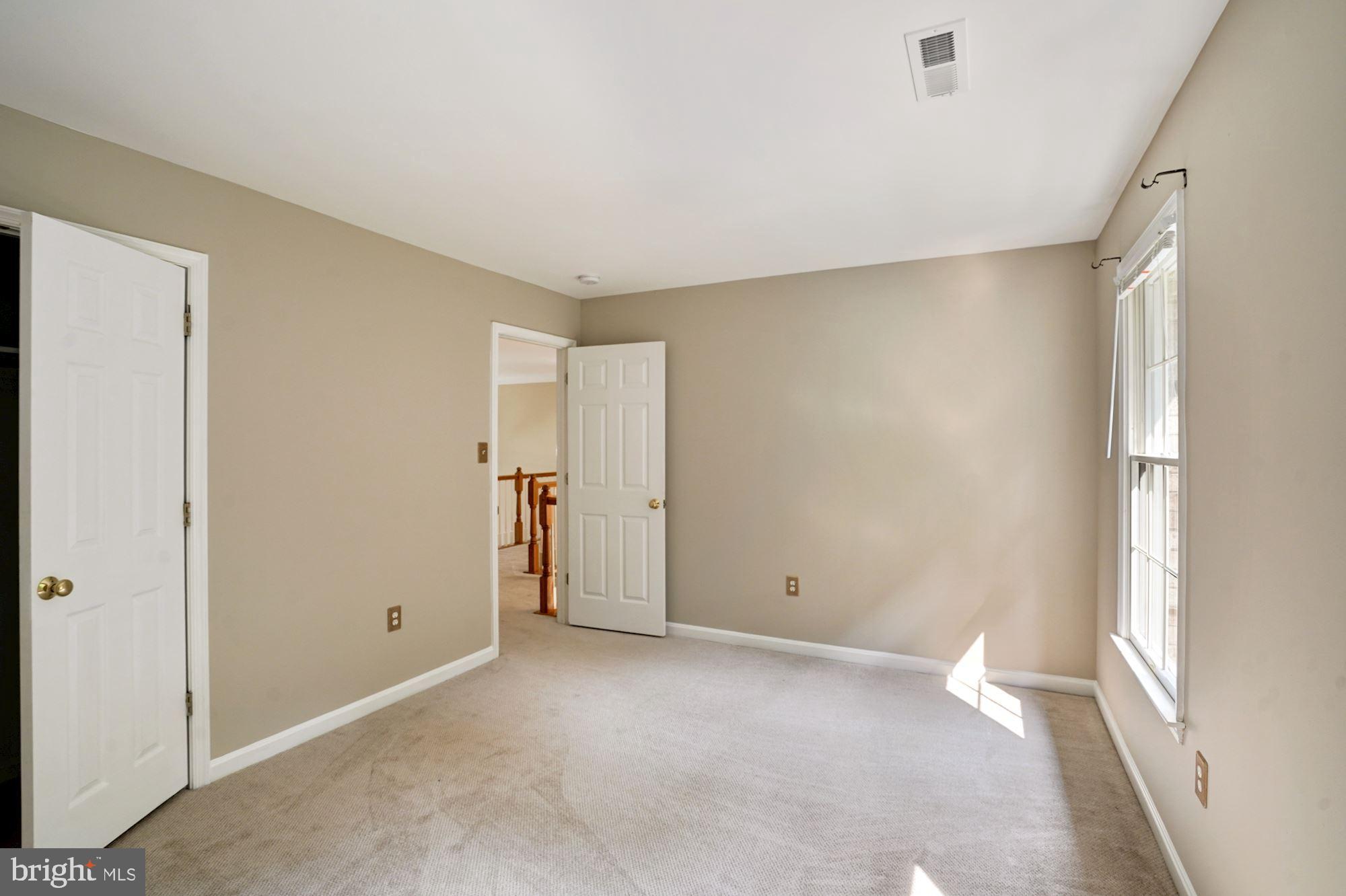 JAMISONS WOODS - Residential