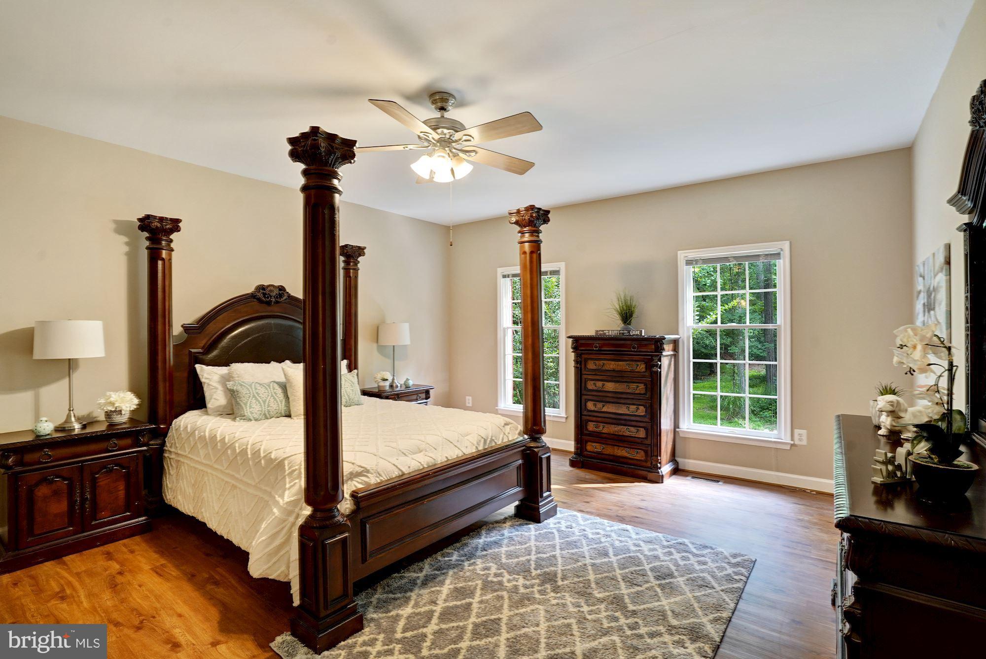 JAMISONS WOODS - Residential