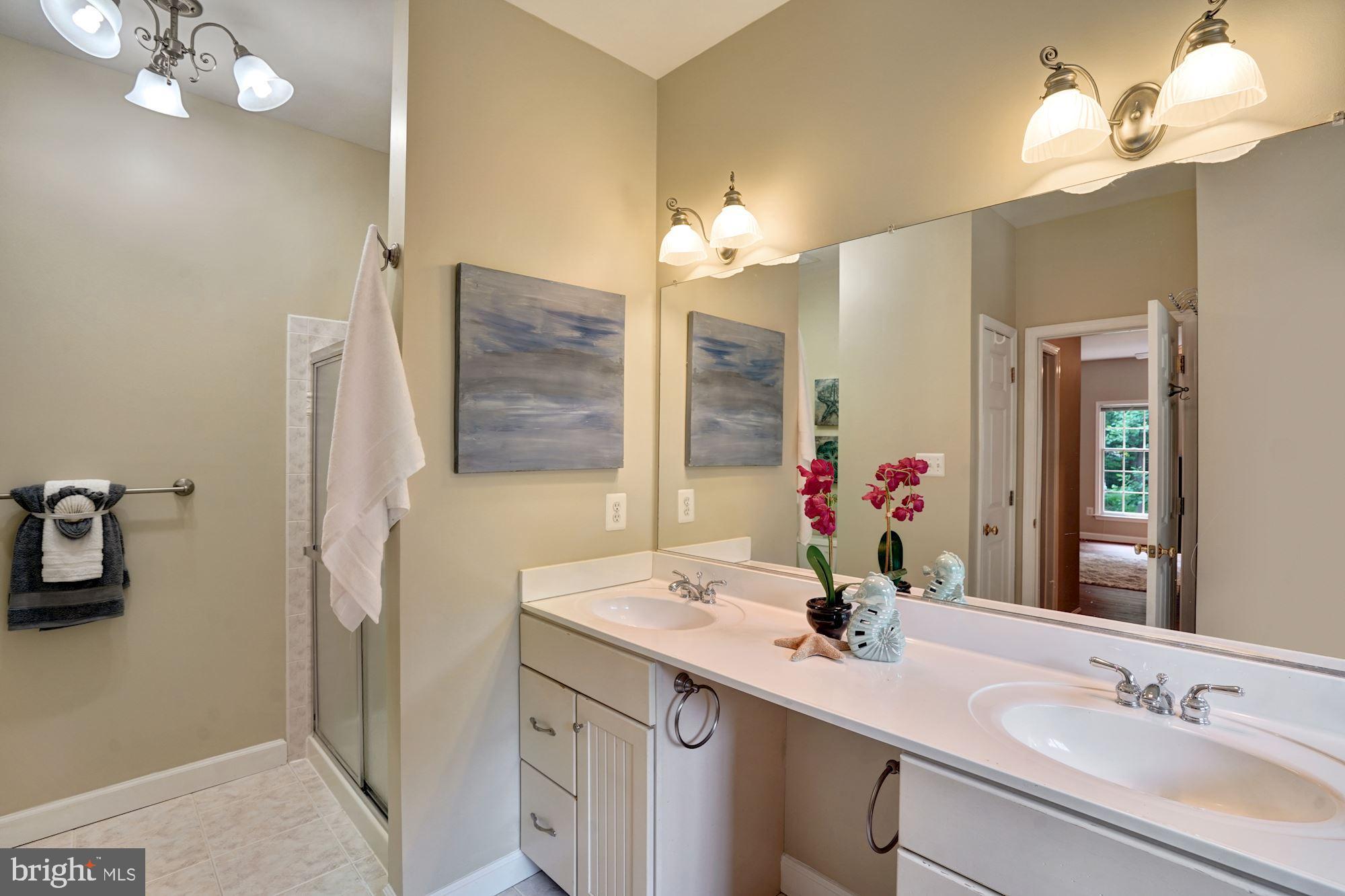 JAMISONS WOODS - Residential