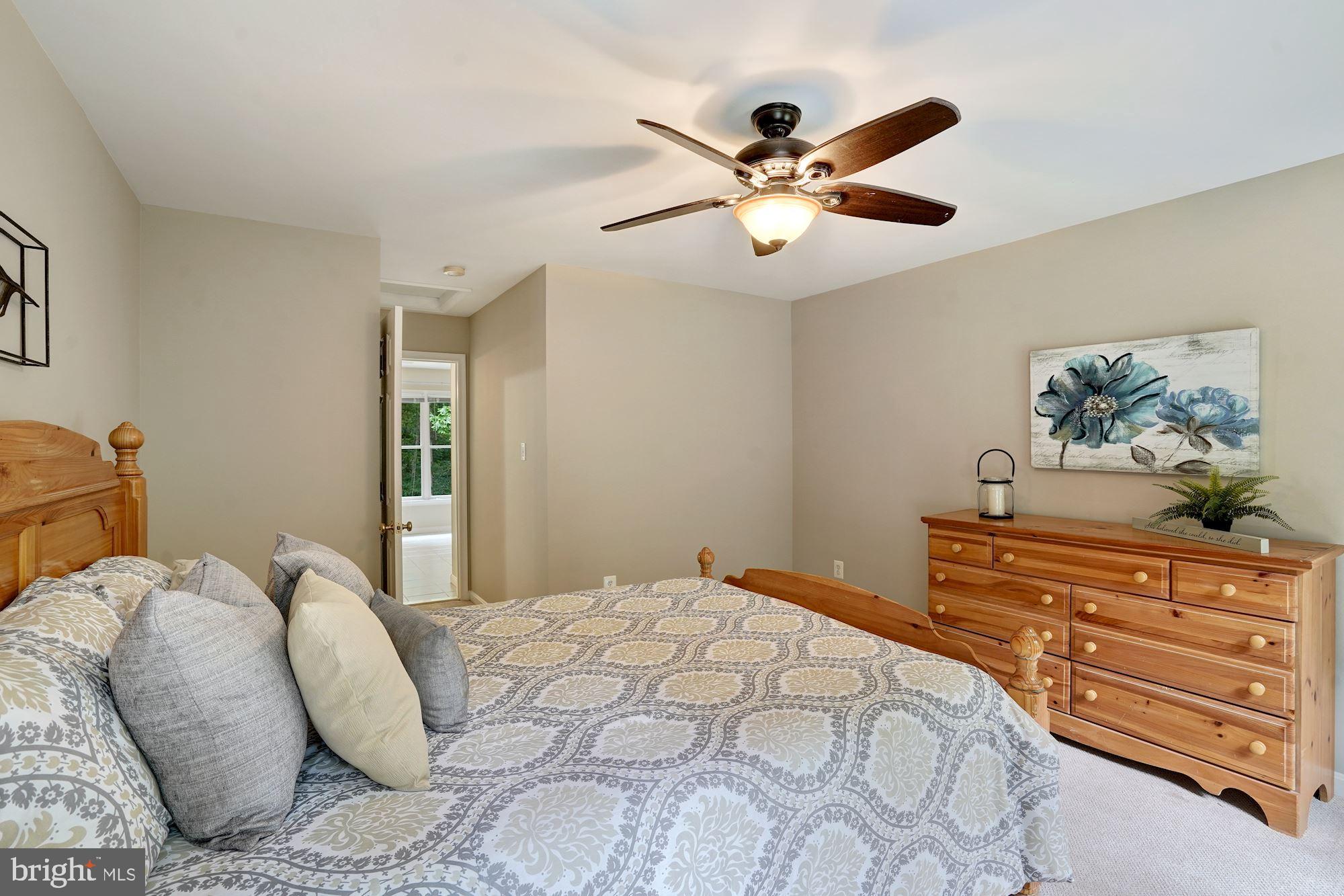 JAMISONS WOODS - Residential