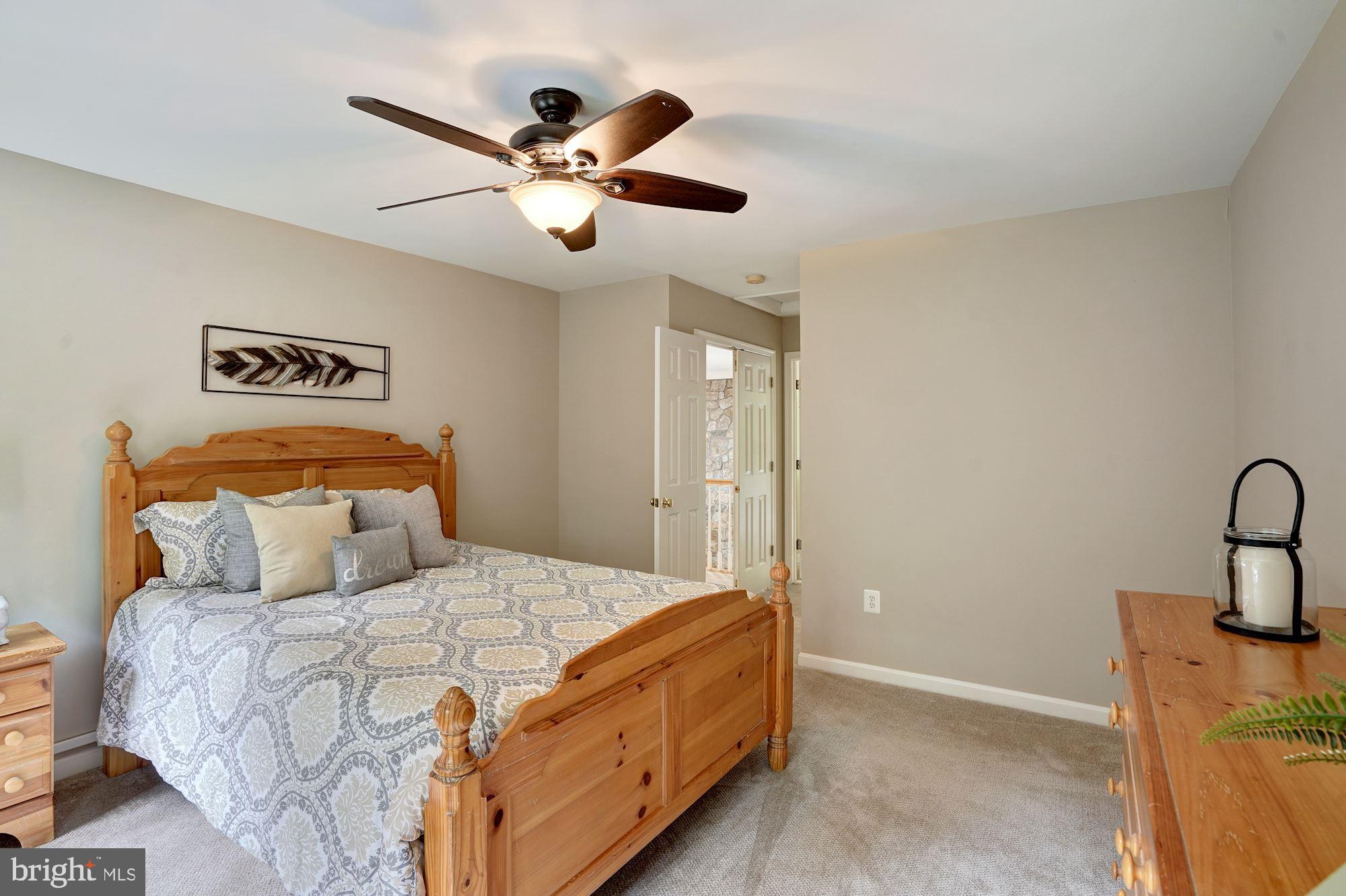 JAMISONS WOODS - Residential