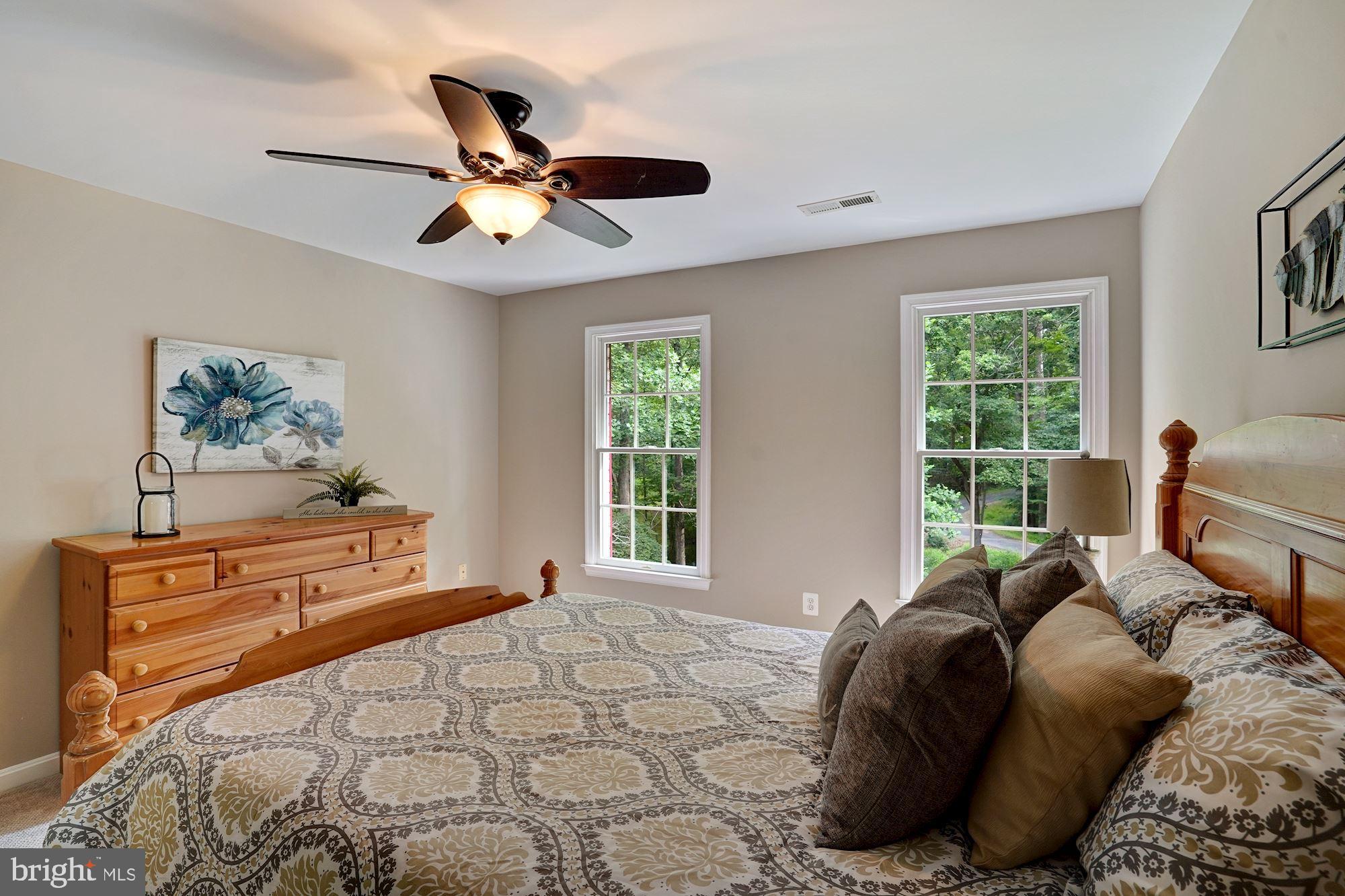 JAMISONS WOODS - Residential