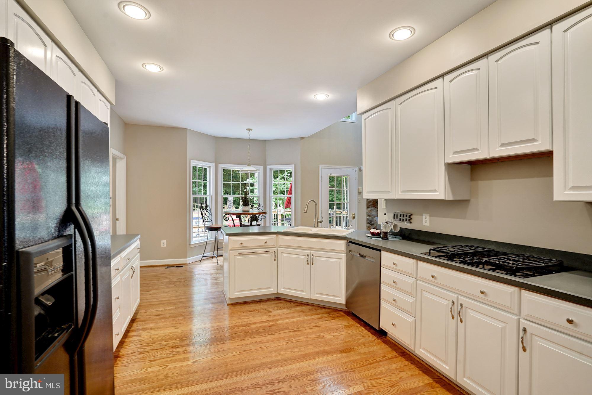 JAMISONS WOODS - Residential