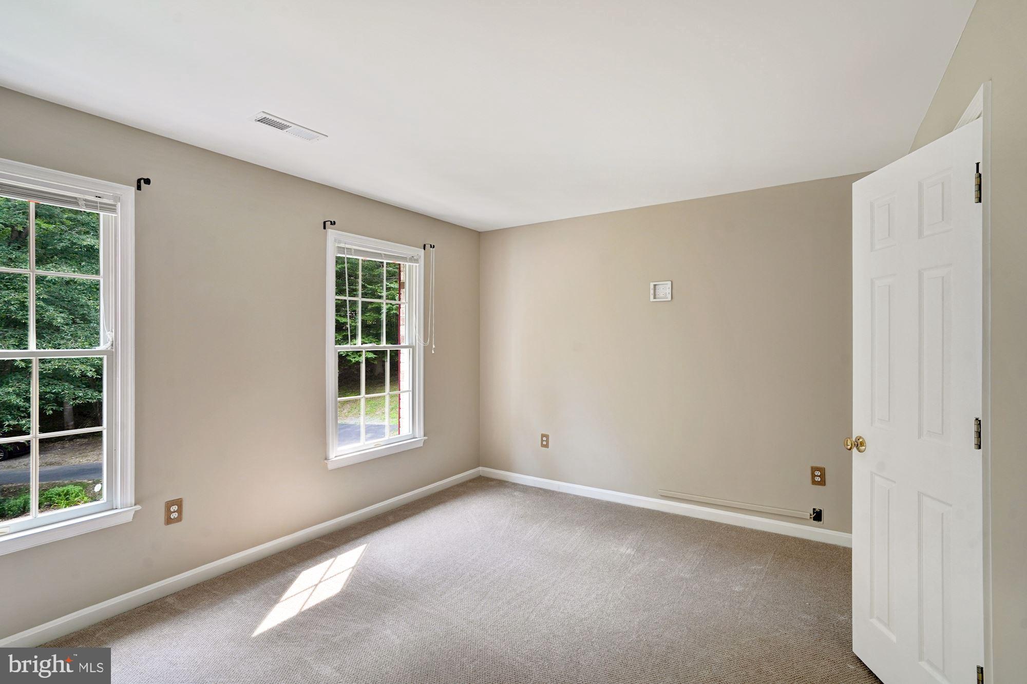 JAMISONS WOODS - Residential