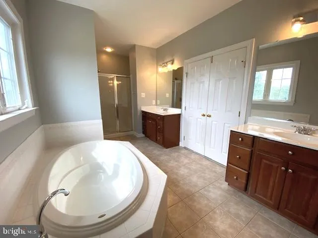 Perkasie, Pennsylvania 18944, United States, 4 Bedrooms Bedrooms, ,4 BathroomsBathrooms,Residential,Pending,193963