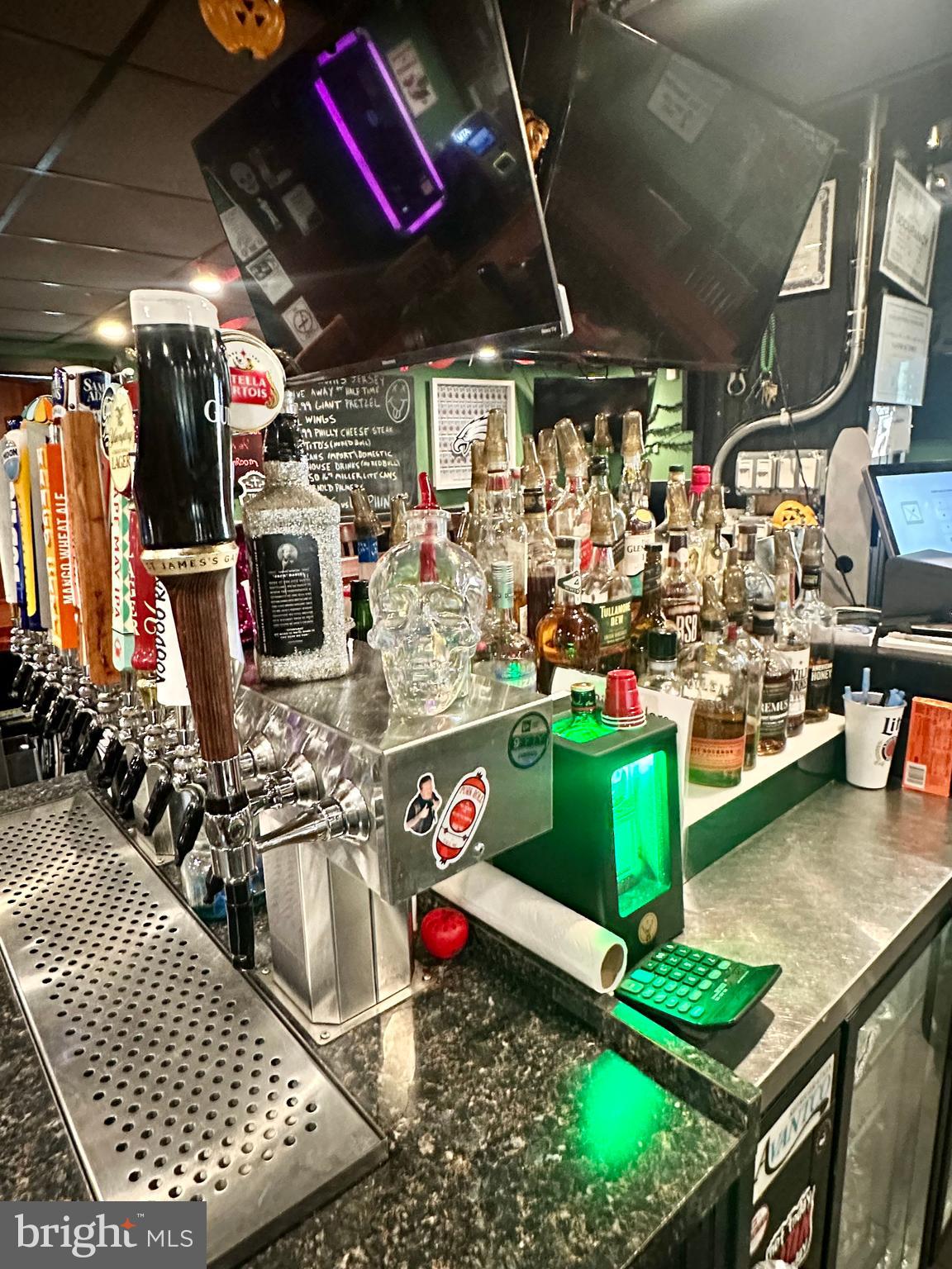 386 S WHITE HORSE PIKE