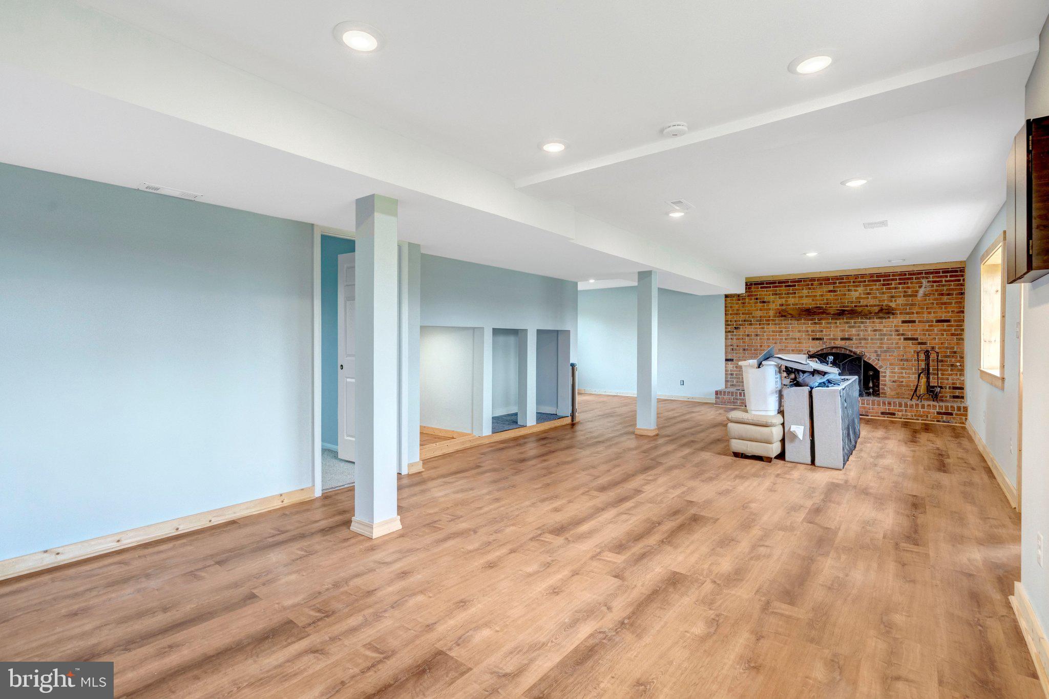 HAYMARKET TOWN - Residential