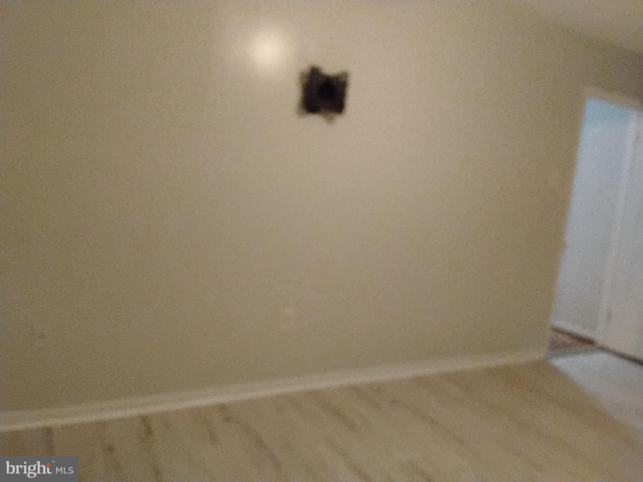 GLASSMANOR - Residential Lease