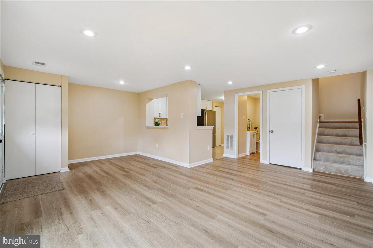 407 PALMTREE DRIVE