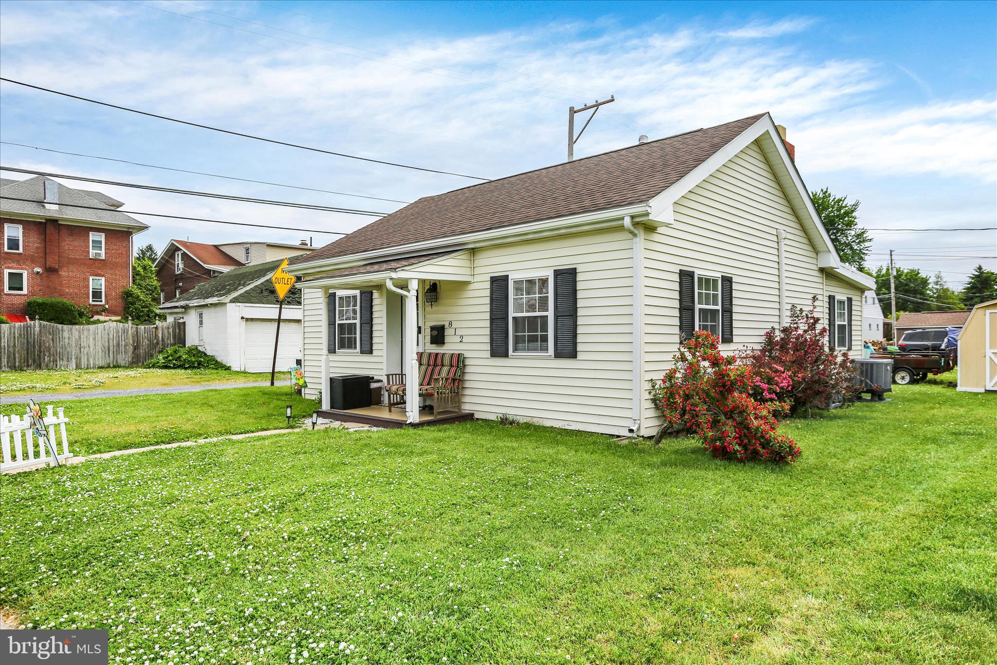 812 HAY ROAD