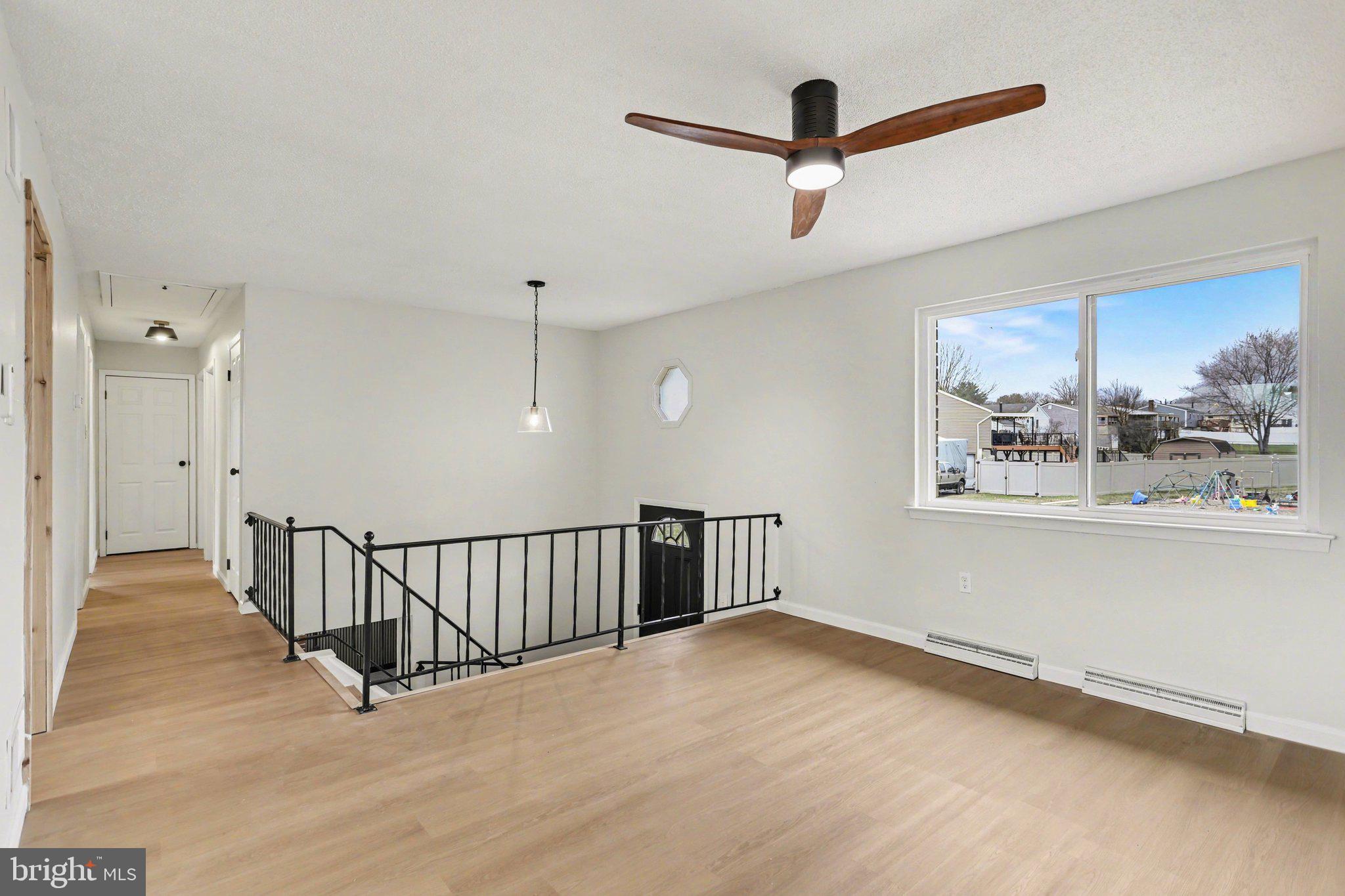 EDGEWOOD PARK - Residential